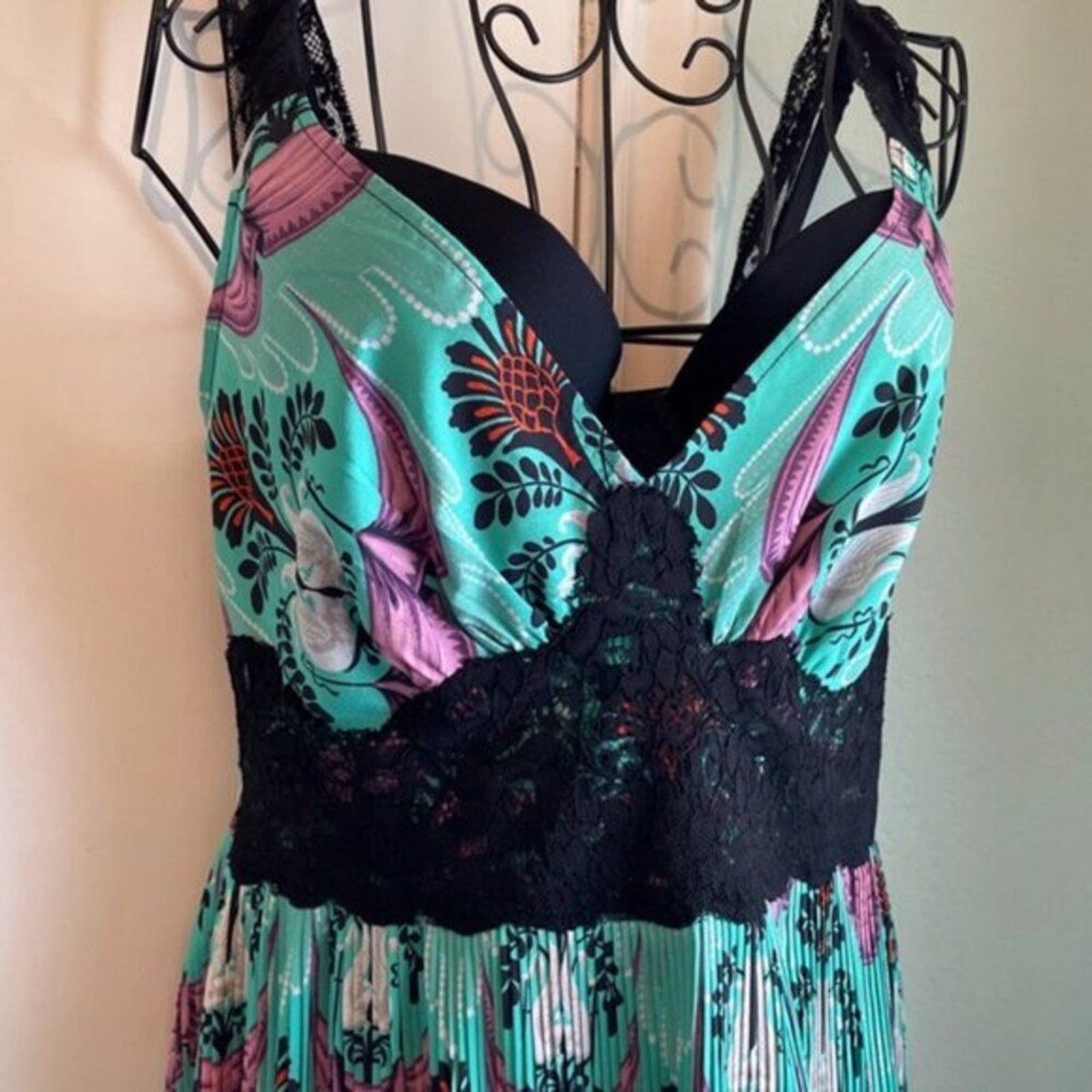 Paco Rabanne Paco Rabanne light green cami satin with lace details size 6 Size S / US 4 / IT 40 - 10 Thumbnail