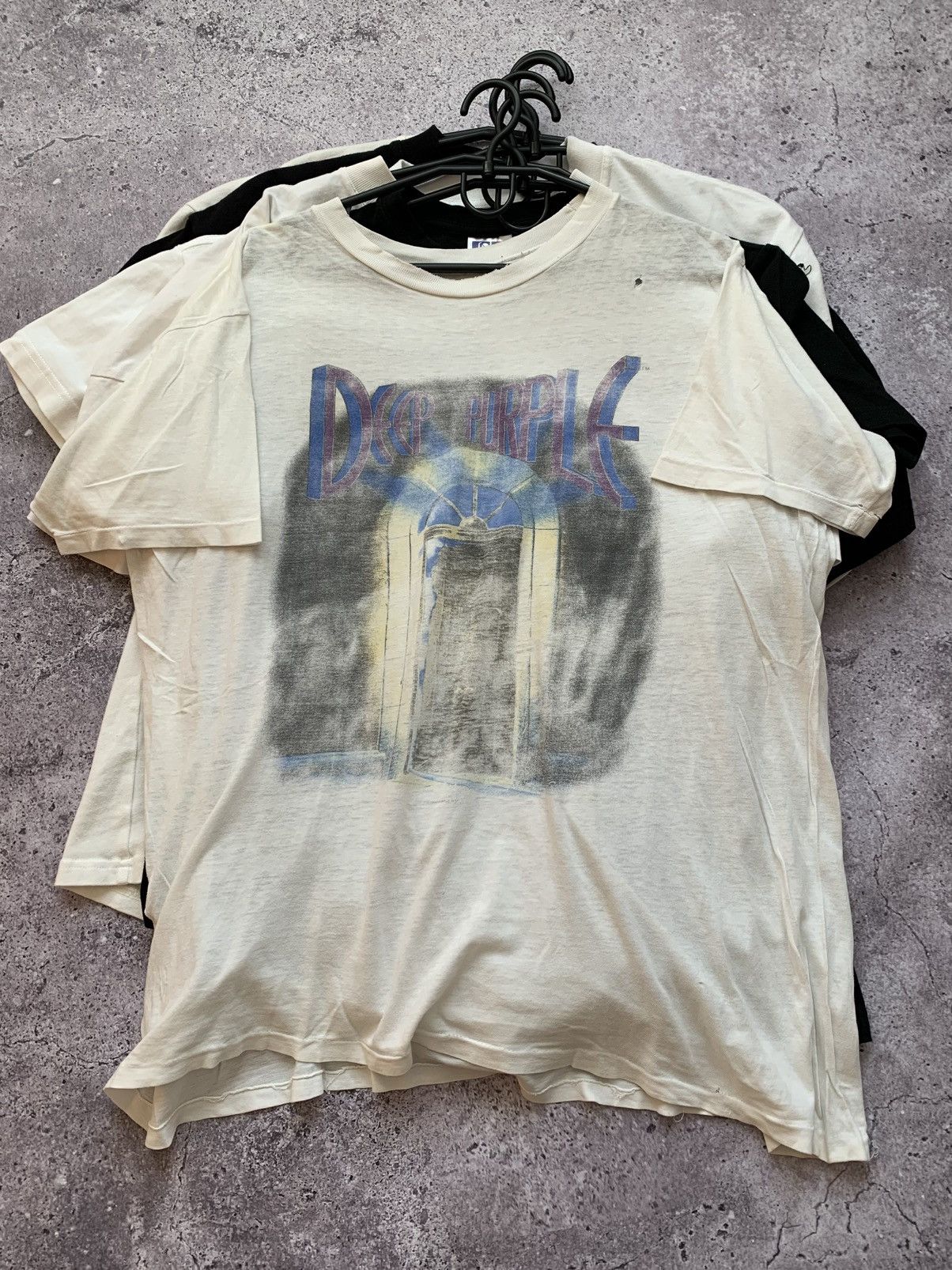 Band Tees 🔥TRASHED DEEP PURPLE THE HOUSE OF BLUE LIGHT 1987 TOUR TEE Size US XL / EU 56 / 4 - 1 Thumbnail