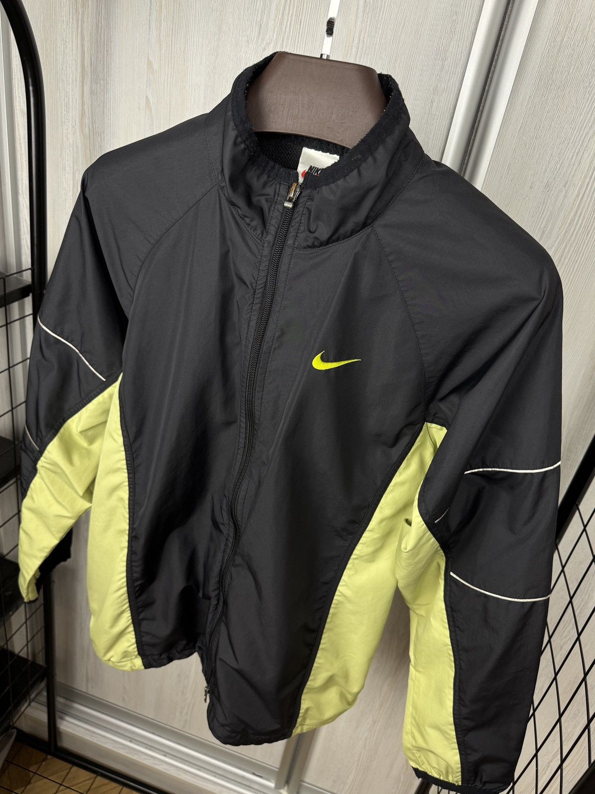 Vintage Nike vintage 90s track top black green light jacket Size US M / EU 48-50 / 2 - 10 Thumbnail