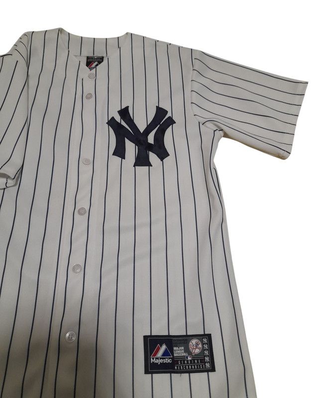Majestic Vintage majestic yankees mlb shirt, size S Size US S / EU 44-46 / 1 - 4 Thumbnail