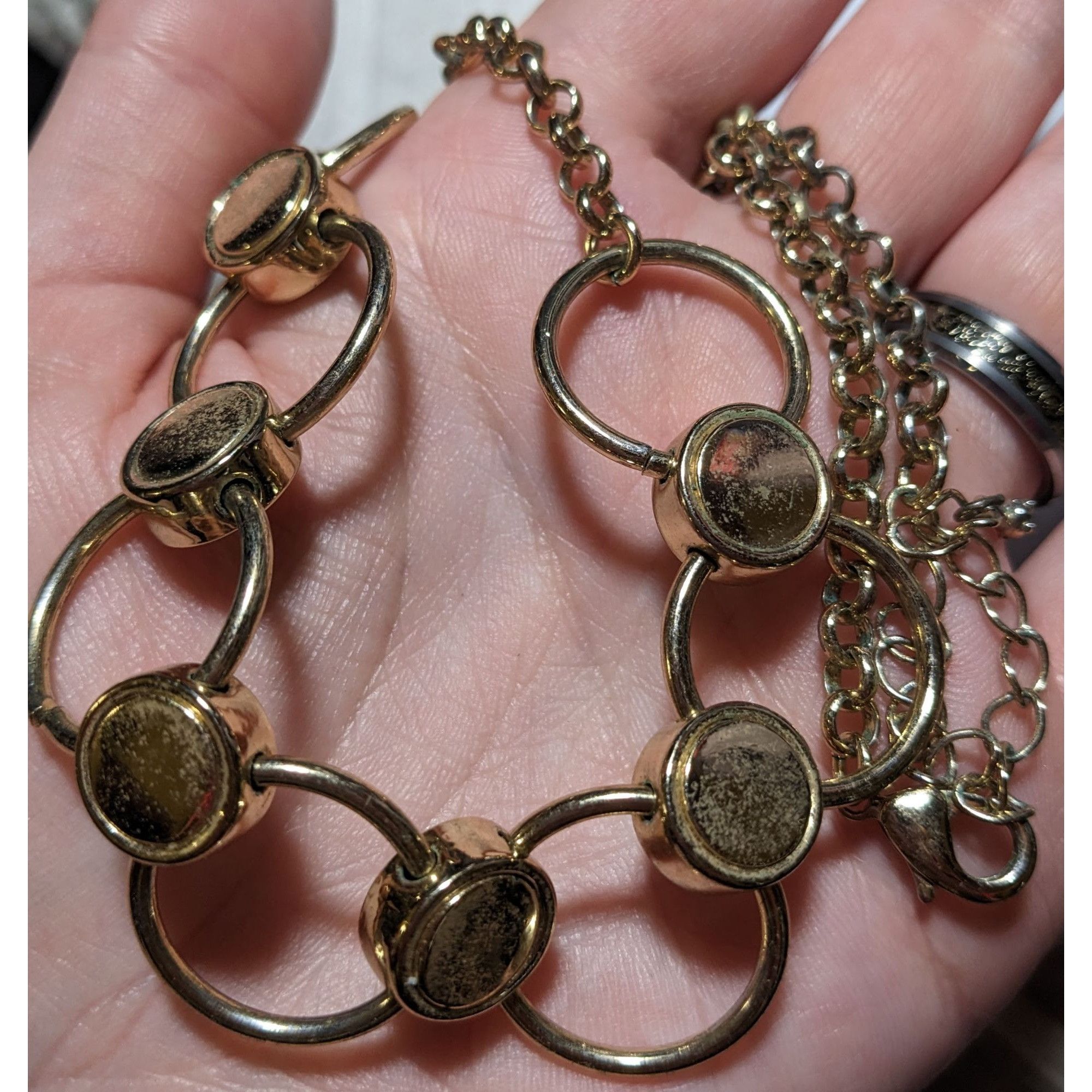 Other Unique Modern Interlinked Gold Ring Necklace Size ONE SIZE - 9 Thumbnail