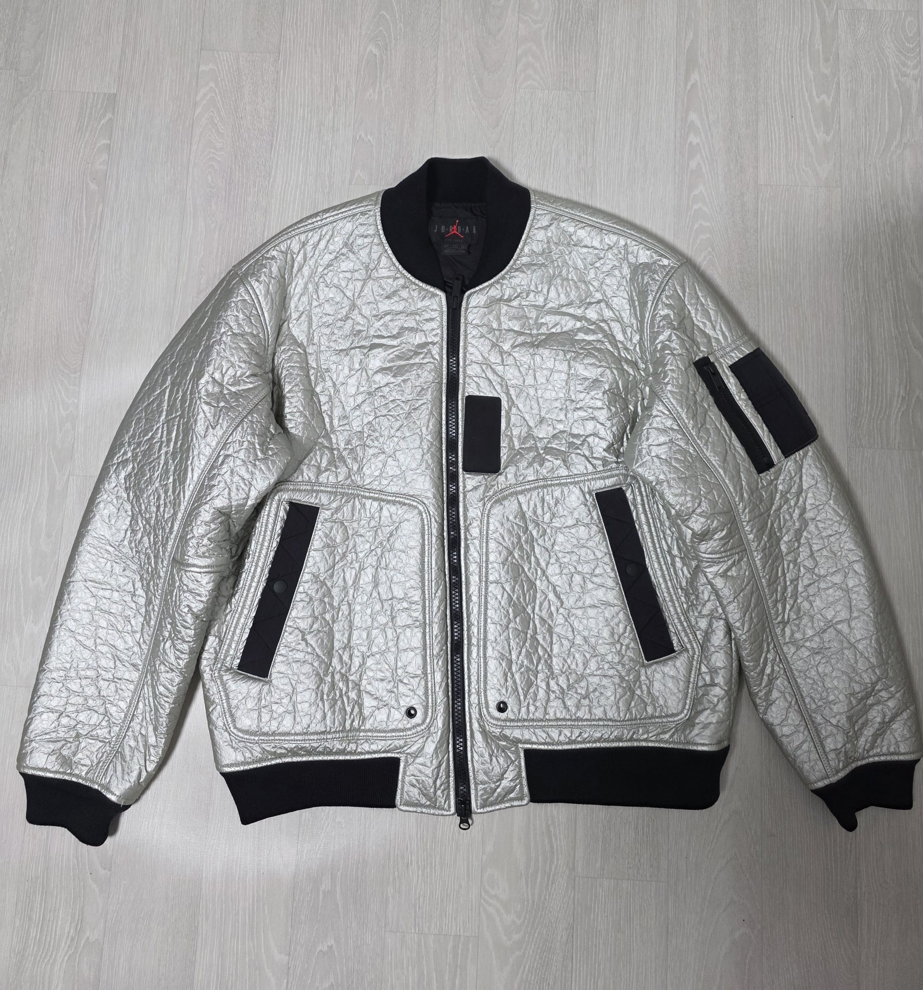 Jordan Brand Nike Air Jordan 23 MA-1 Metallic Silver Bomber Jacket Size US XXL / EU 58 / 5 - 1 Thumbnail