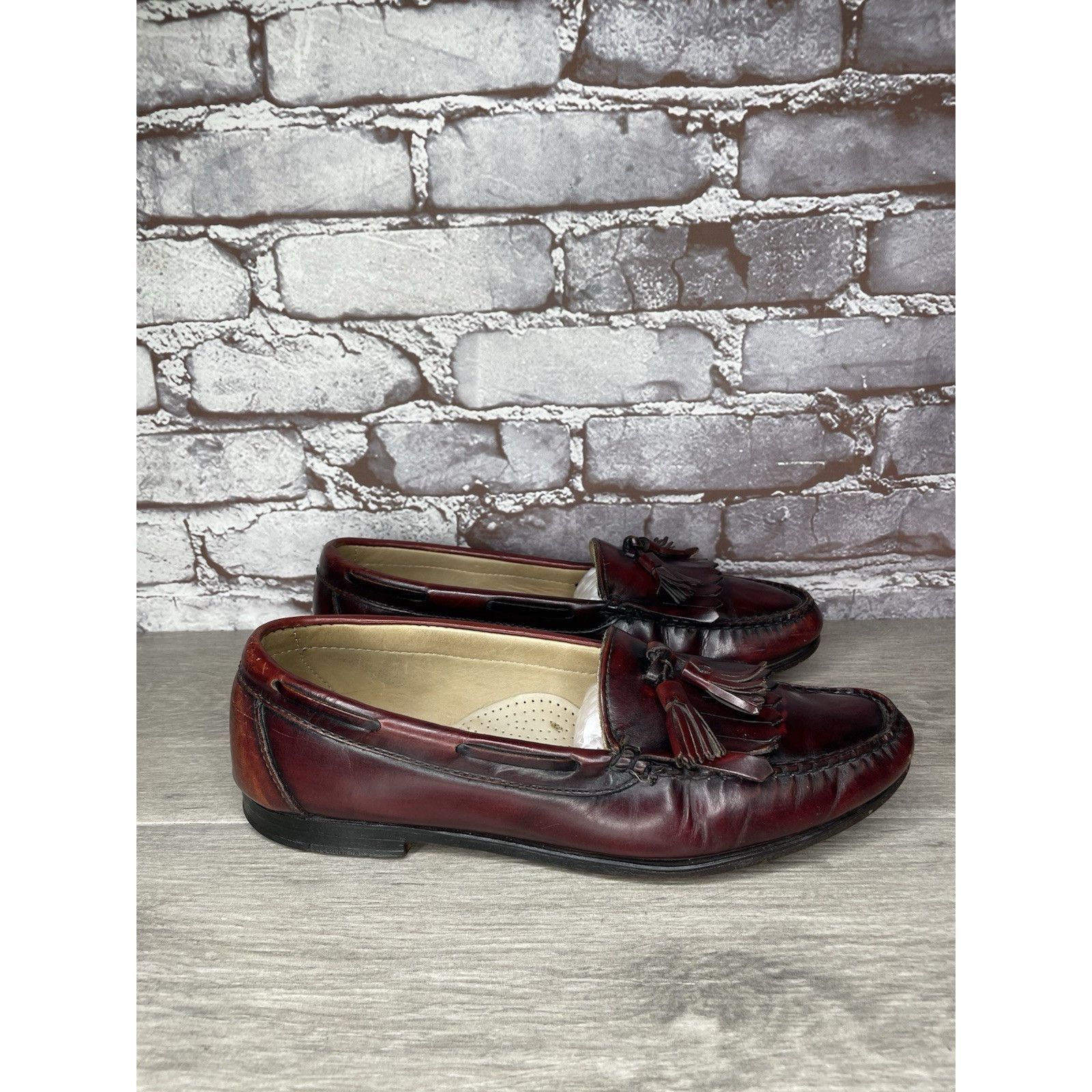 G.H. Bass & Co. G.H. Bass & Co. Weejuns Burgundy Leather Kiltie Tassel Loafe Size US 9.5 / EU 42-43 - 4 Thumbnail