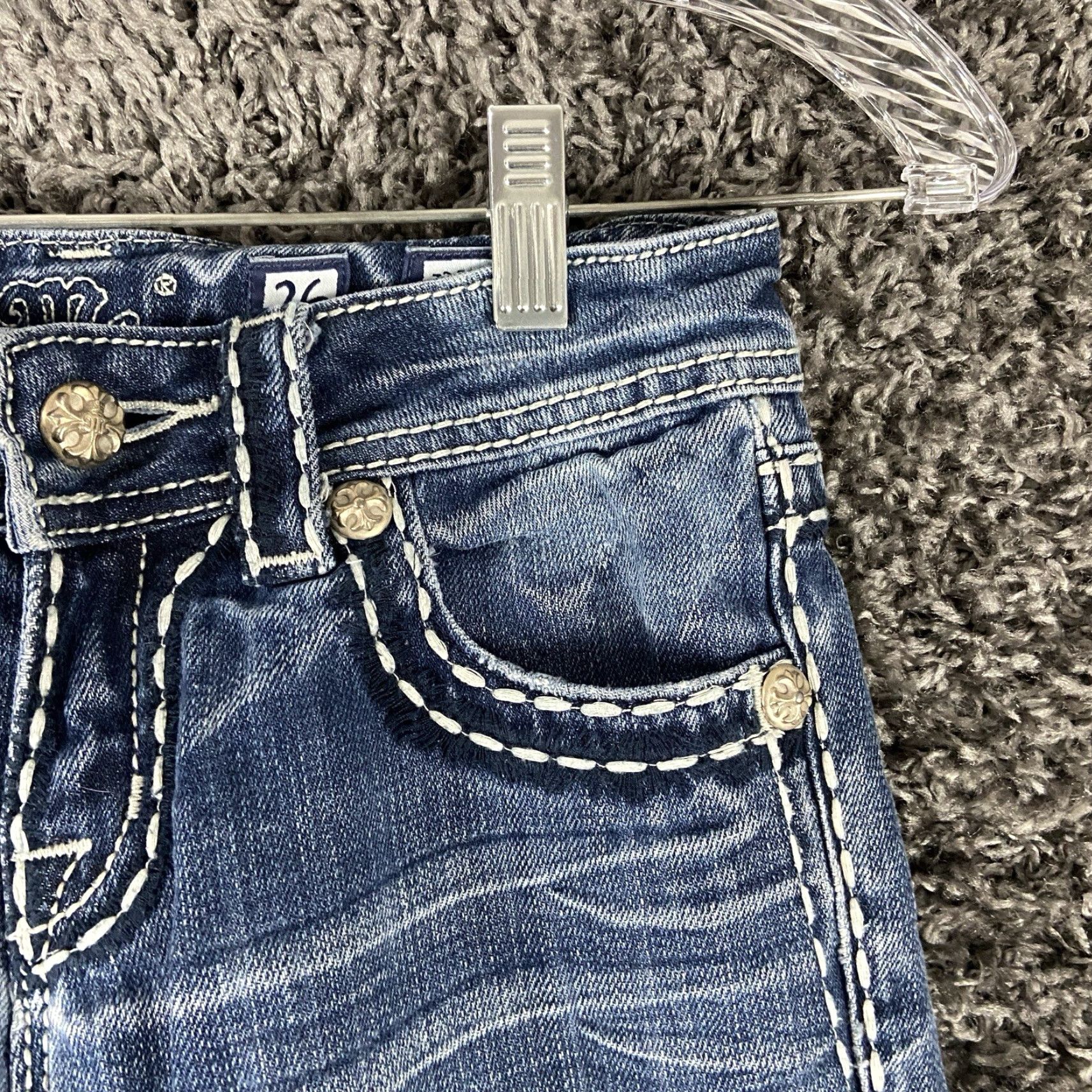 Miss Me Miss Me Capri Heavy Stitch Studded Blue Jeans Women’s 26 Size 26" / US 2 / IT 38 - 3 Thumbnail