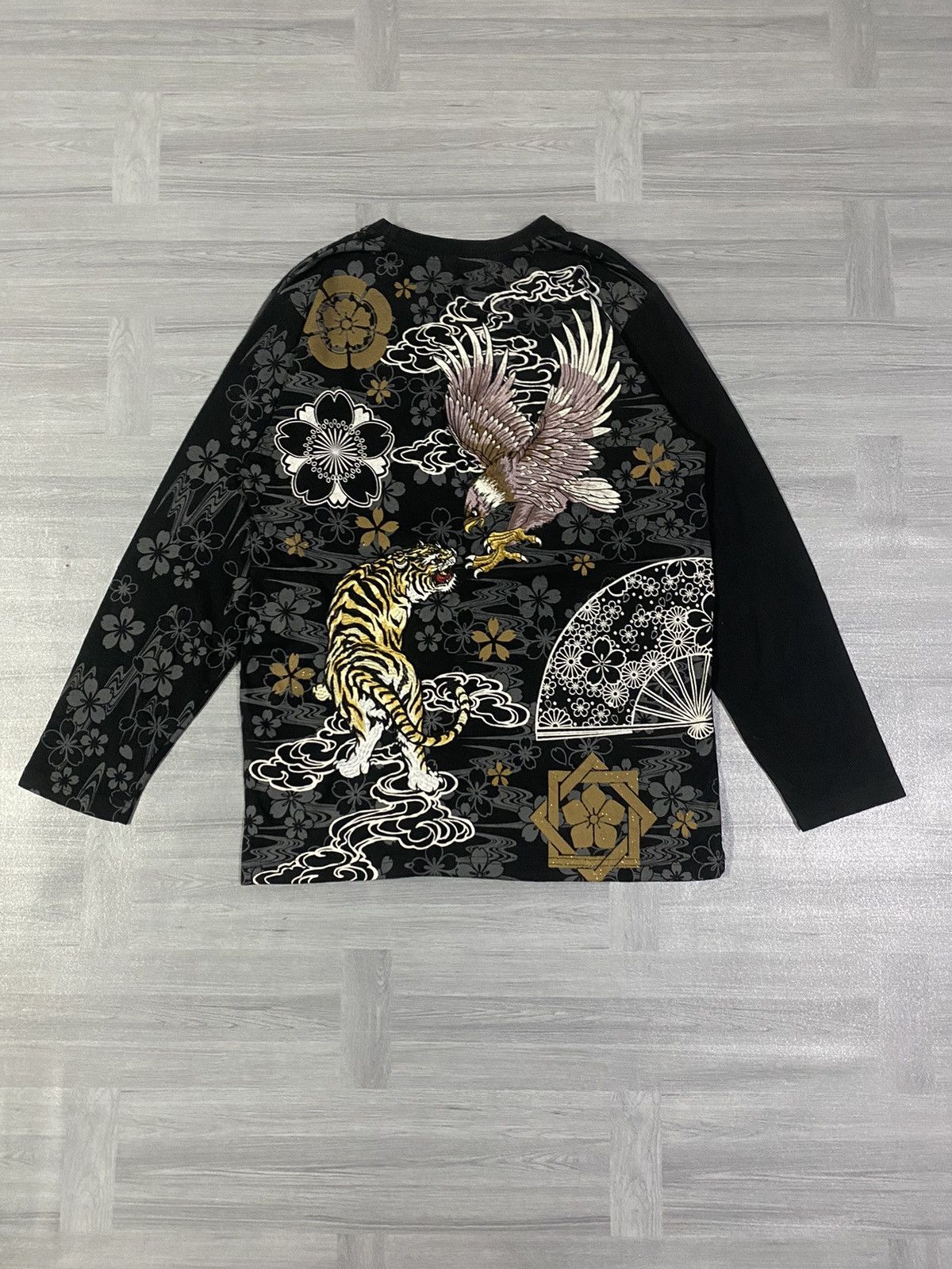Japanese Brand Fugutaiten Embroidery Tiger Vs Eagles Symbol of Yakuza Gang Size US M / EU 48-50 / 2 - 1 Thumbnail