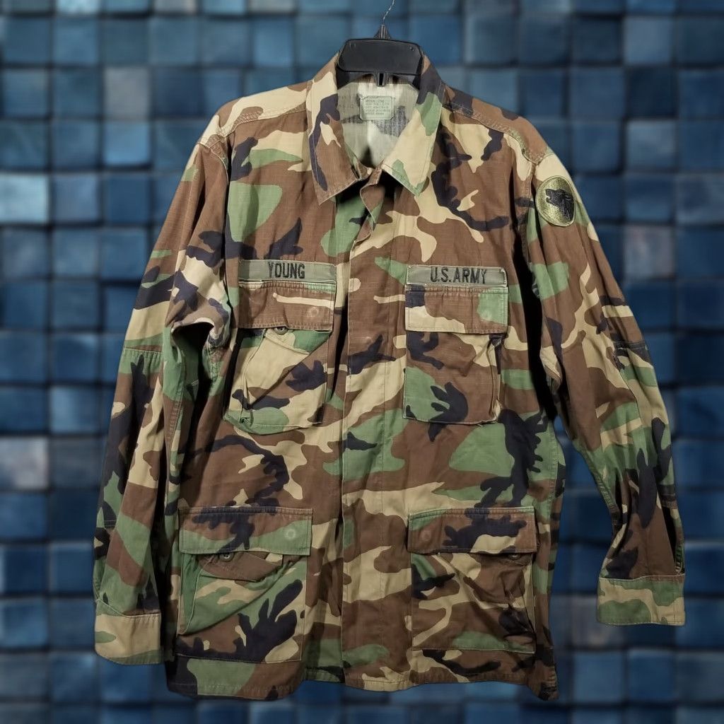 Vintage VINTAGE US Army Combat Woodland Camo Field Jacket Men Adult Medium Long Casual Military Hunting 90s Size US M / EU 48-50 / 2 - 1 Thumbnail