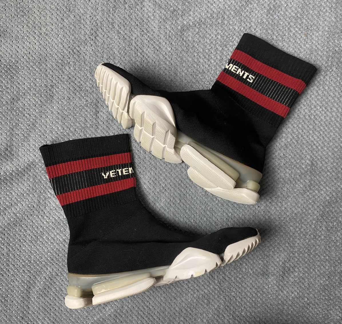Reebok × Vetements Vetements x Reebok SS18 Sock Runner hi-top sneaker Size US 10 / EU 43 - 2 Thumbnail