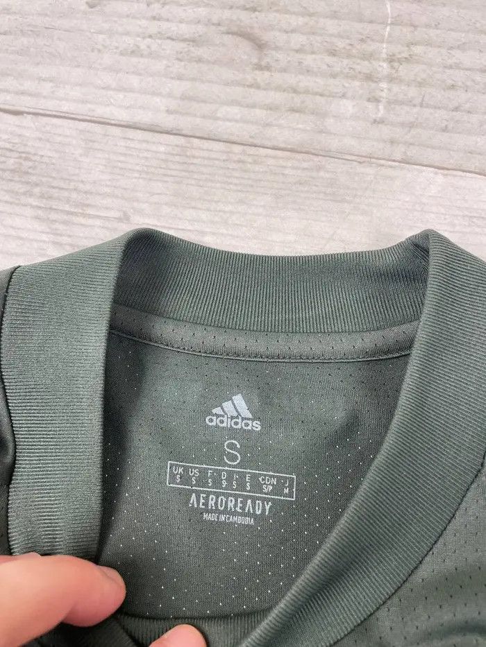 Adidas Manchester United 2020 2021 Training Shirt Soccer Jersey Size US S / EU 44-46 / 1 - 7 Thumbnail