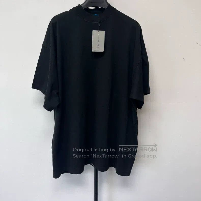 Balenciaga Balenciaga Solid Color Round Neck Short Sleeve T-Shirt Size M / US 6-8 / IT 42-44 - 2 Thumbnail