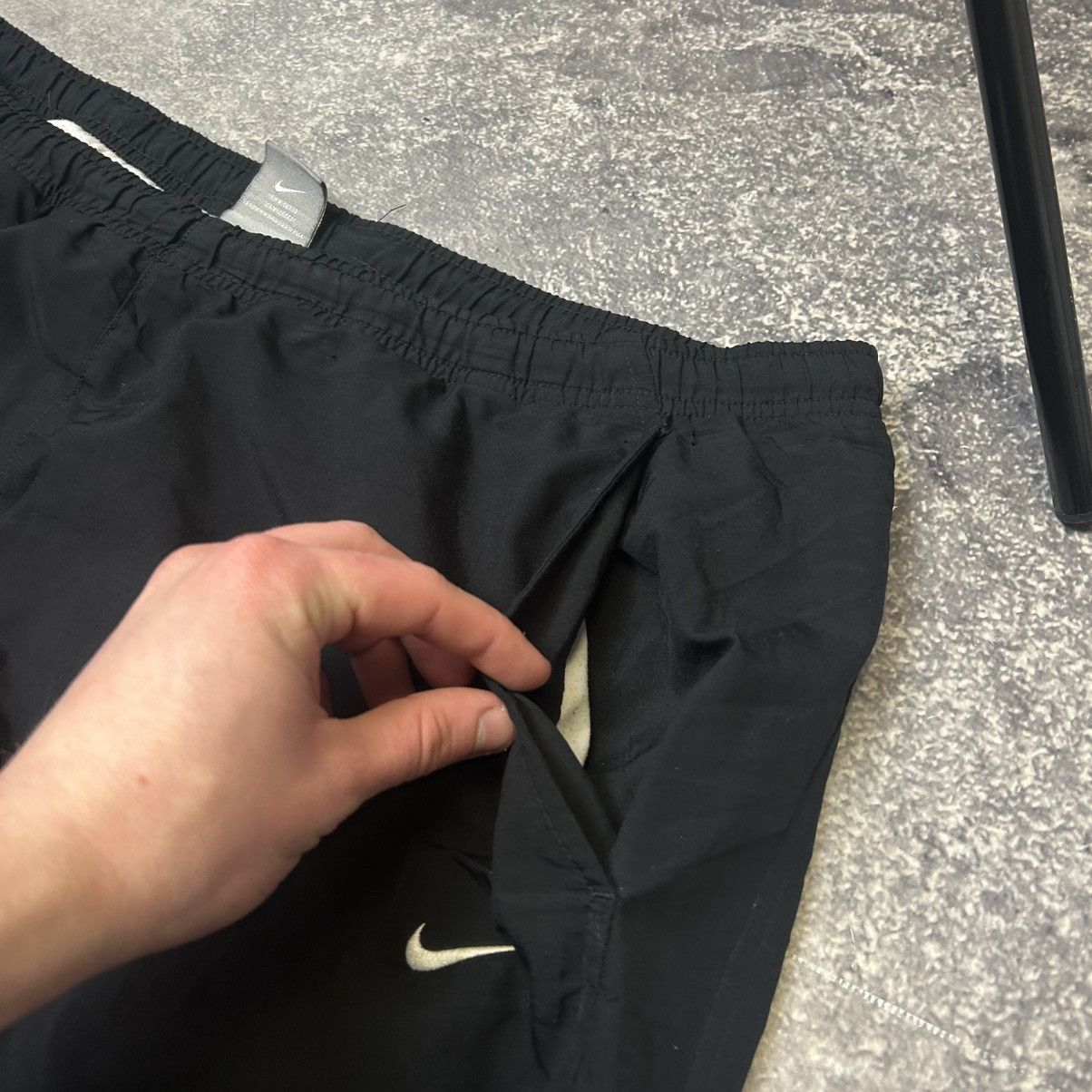 Nike Vintage Nike Small Swoosh Streetwear Balloon Y2k pants Size US 38 / EU 54 - 8 Thumbnail