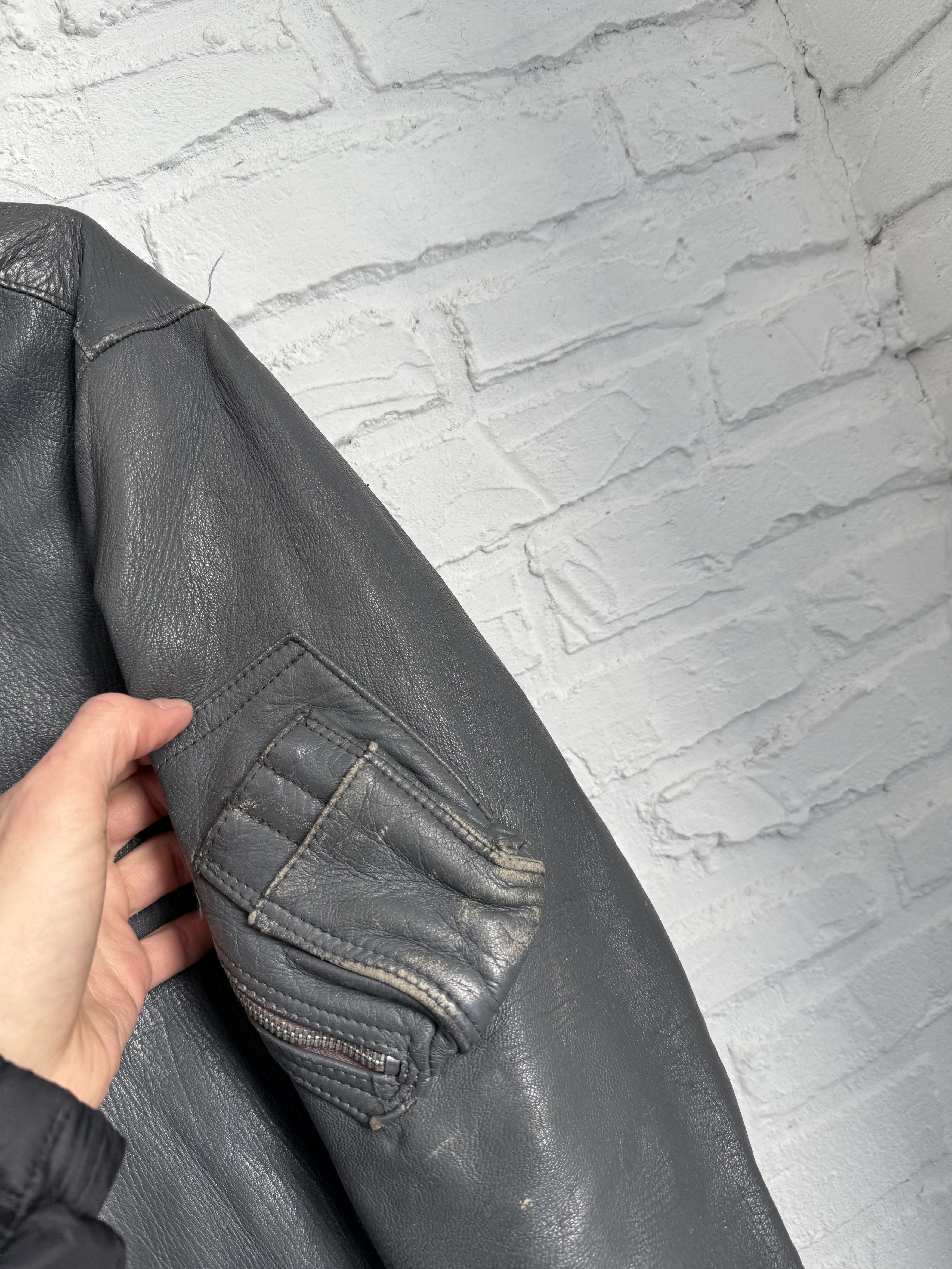Vintage Vintage 1960s West Germany Luftwaffe Leather Flight Jacket Size US L / EU 52-54 / 3 - 6 Thumbnail