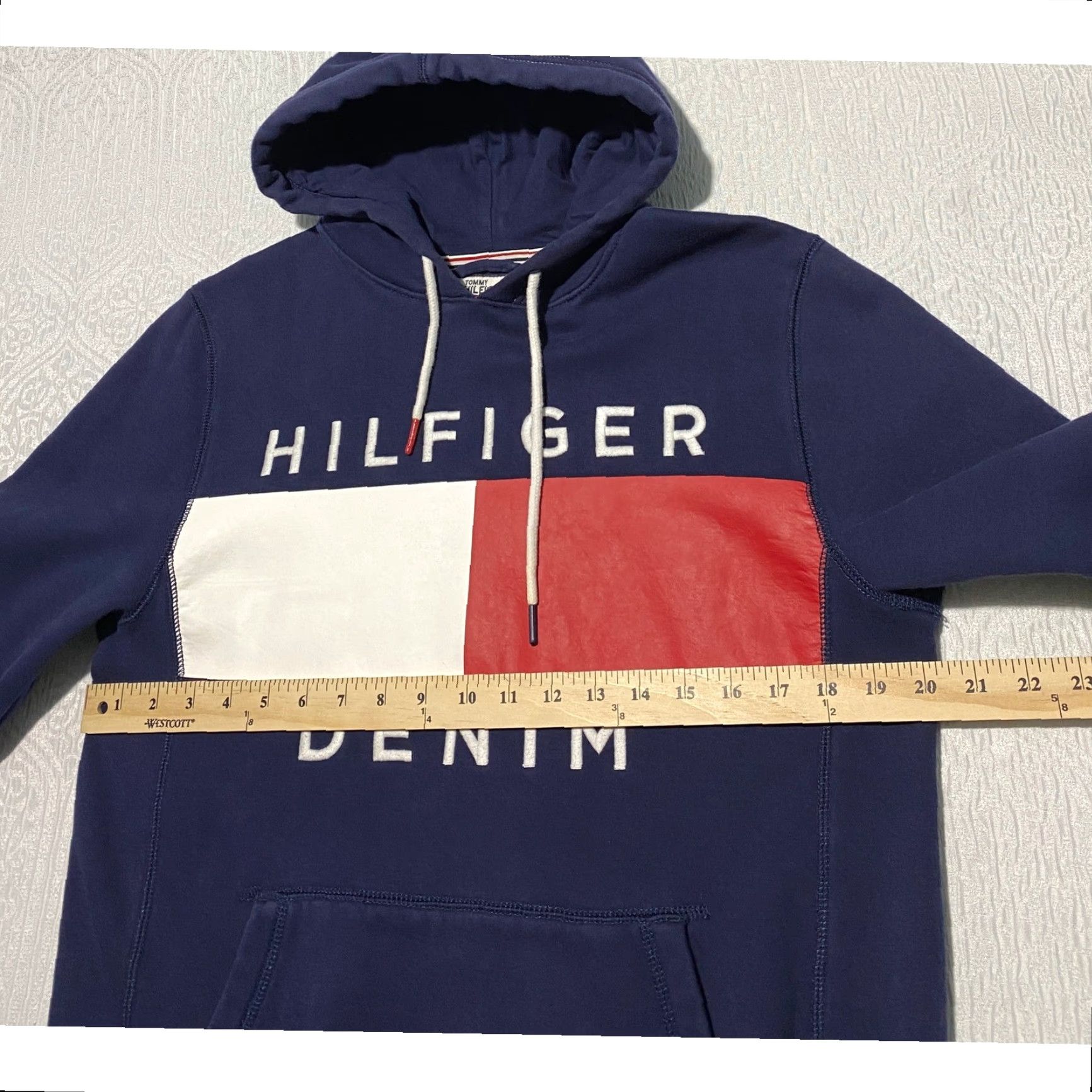 Tommy Hilfiger Tommy Hilfiger Hoodie Navy Blue Logo Patch Hooded Sweatshirt M Size US M / EU 48-50 / 2 - 7 Thumbnail