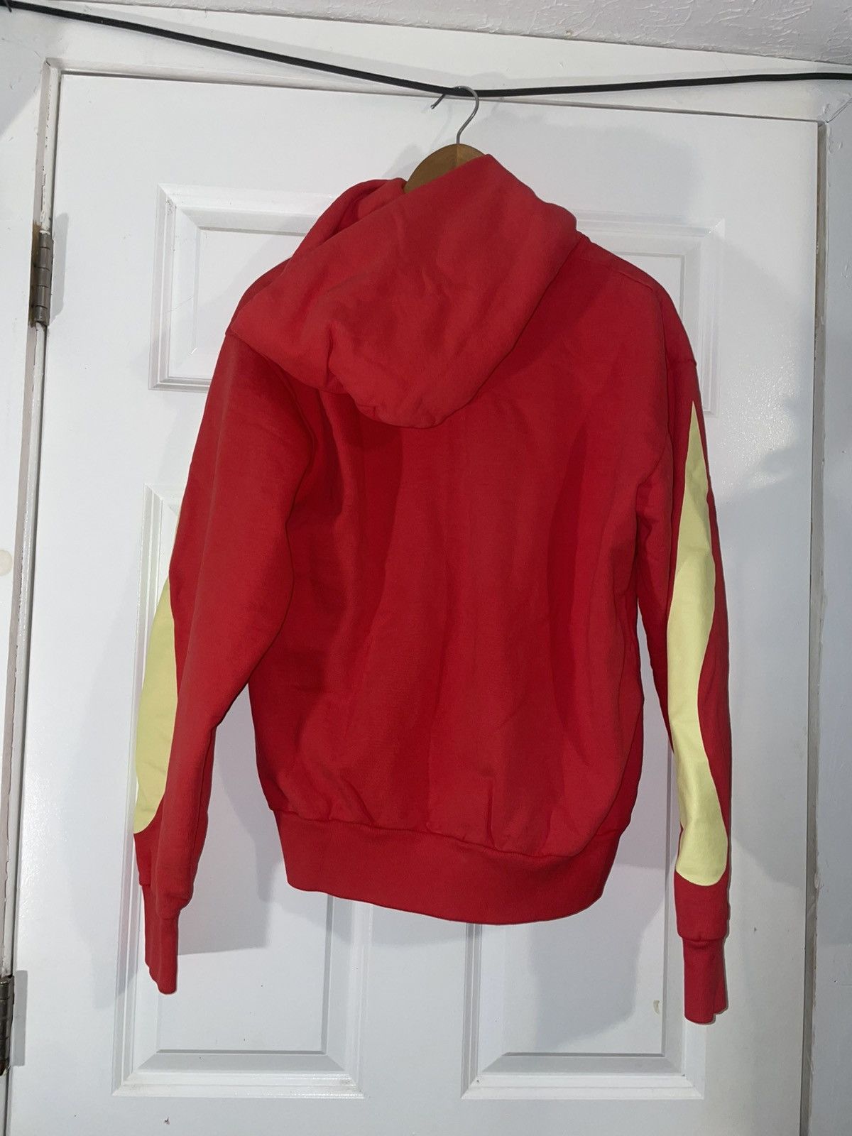 Holiday Brand HOLIDAY BRAND RED HEAVY HOODIE Size US S / EU 44-46 / 1 - 2 Thumbnail