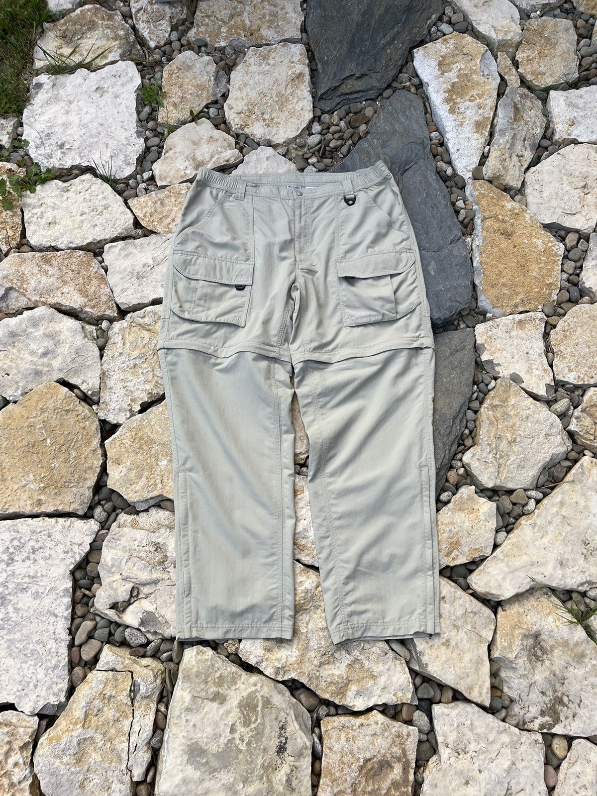 Vintage Columbia GRT 2in1 zip off tech style cargo pants