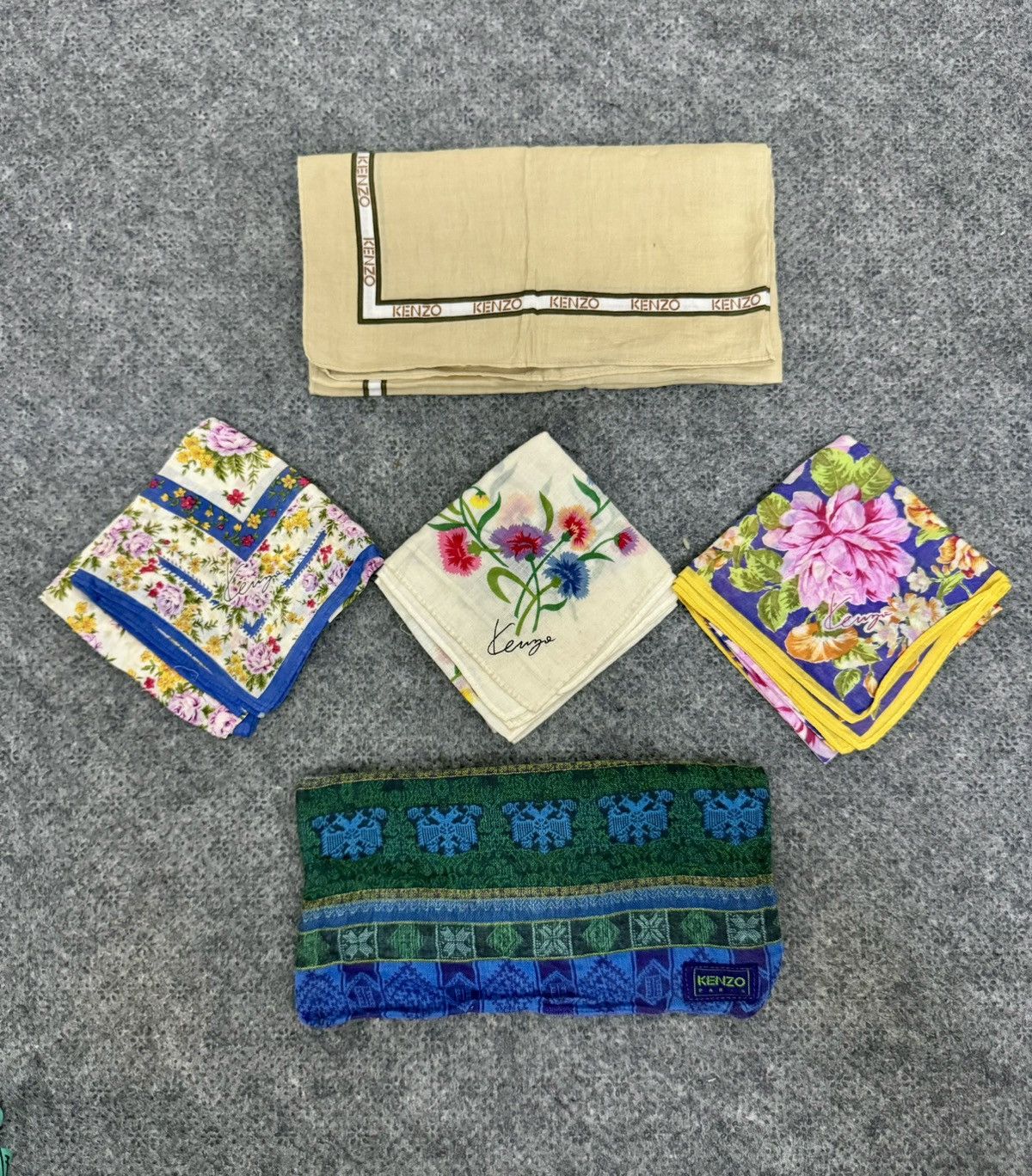 Kenzo × Vintage COMBO KENZO HANDKERCHIEF Size ONE SIZE - 1 Thumbnail
