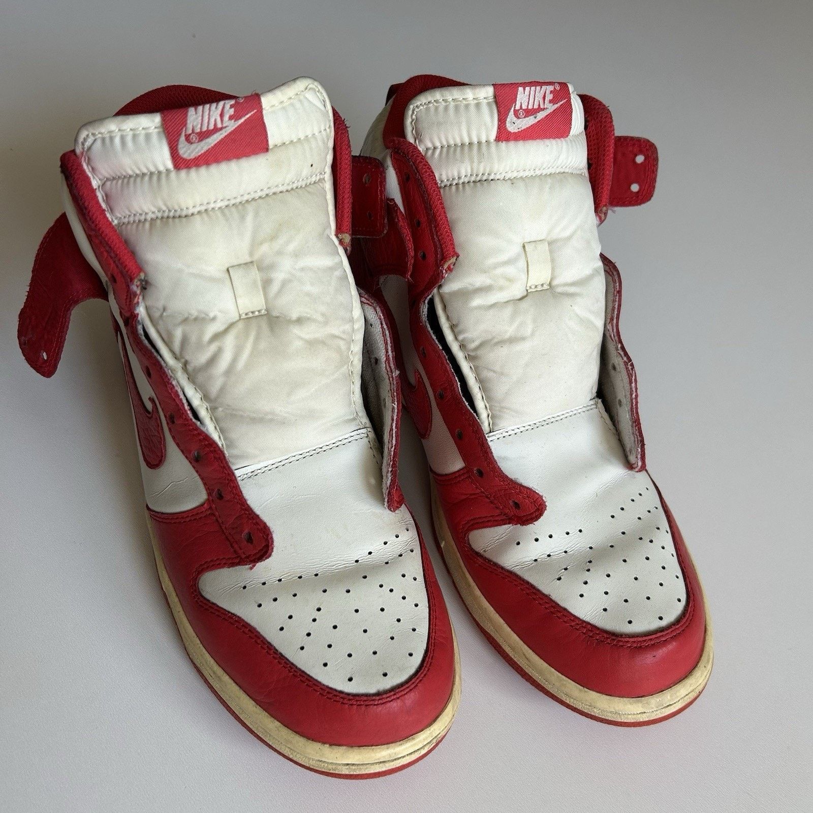 Nike Vintage Nike Dunk High 2011 US 10 Pack Sail Action Red/White Size US 10 / EU 43 - 2 Thumbnail