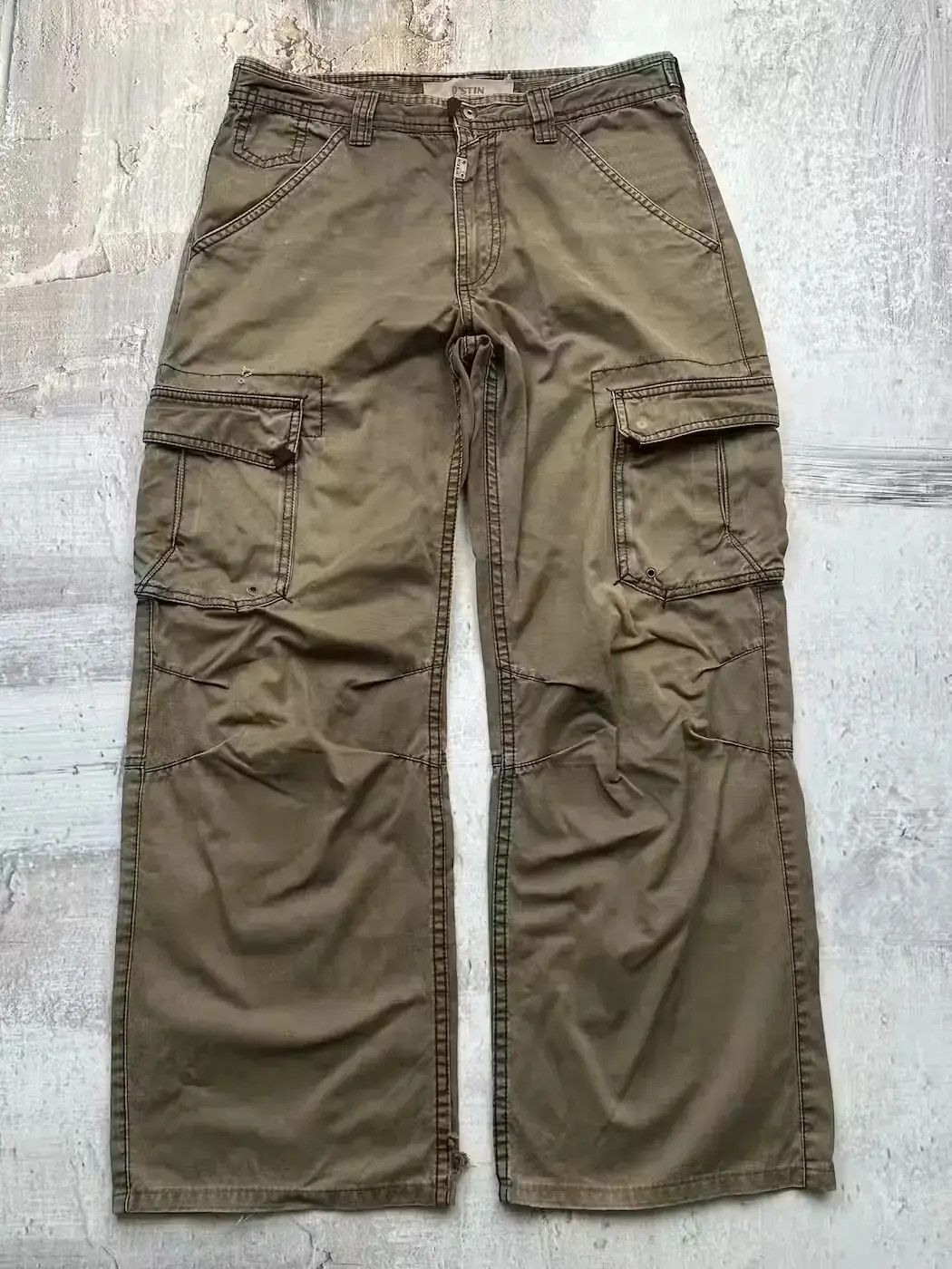 image of Vintage Amazing Cargo Pants in Brown, Men's (Size 30)