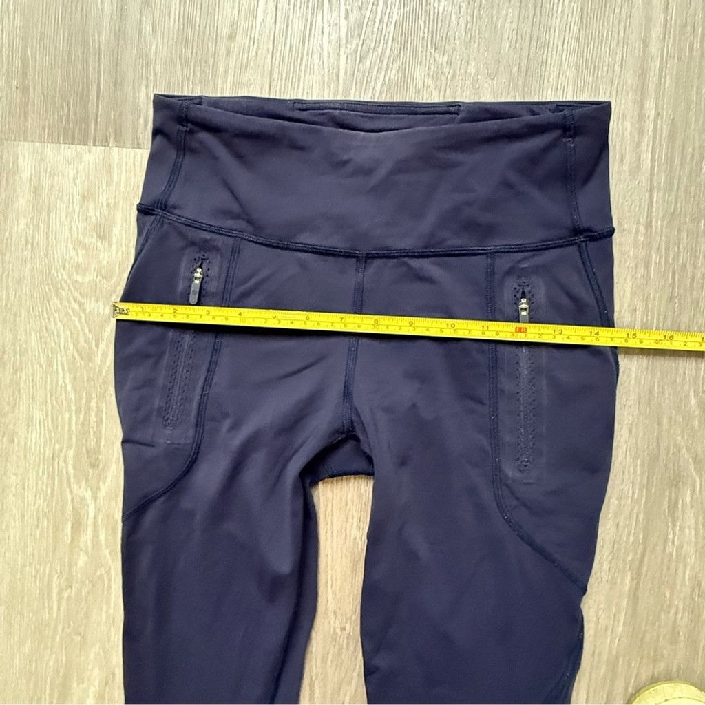 Lululemon Lululemon Athletica Invigorate 7/8 Navy Leggings Size 28" / US 6 / IT 42 - 4 Thumbnail