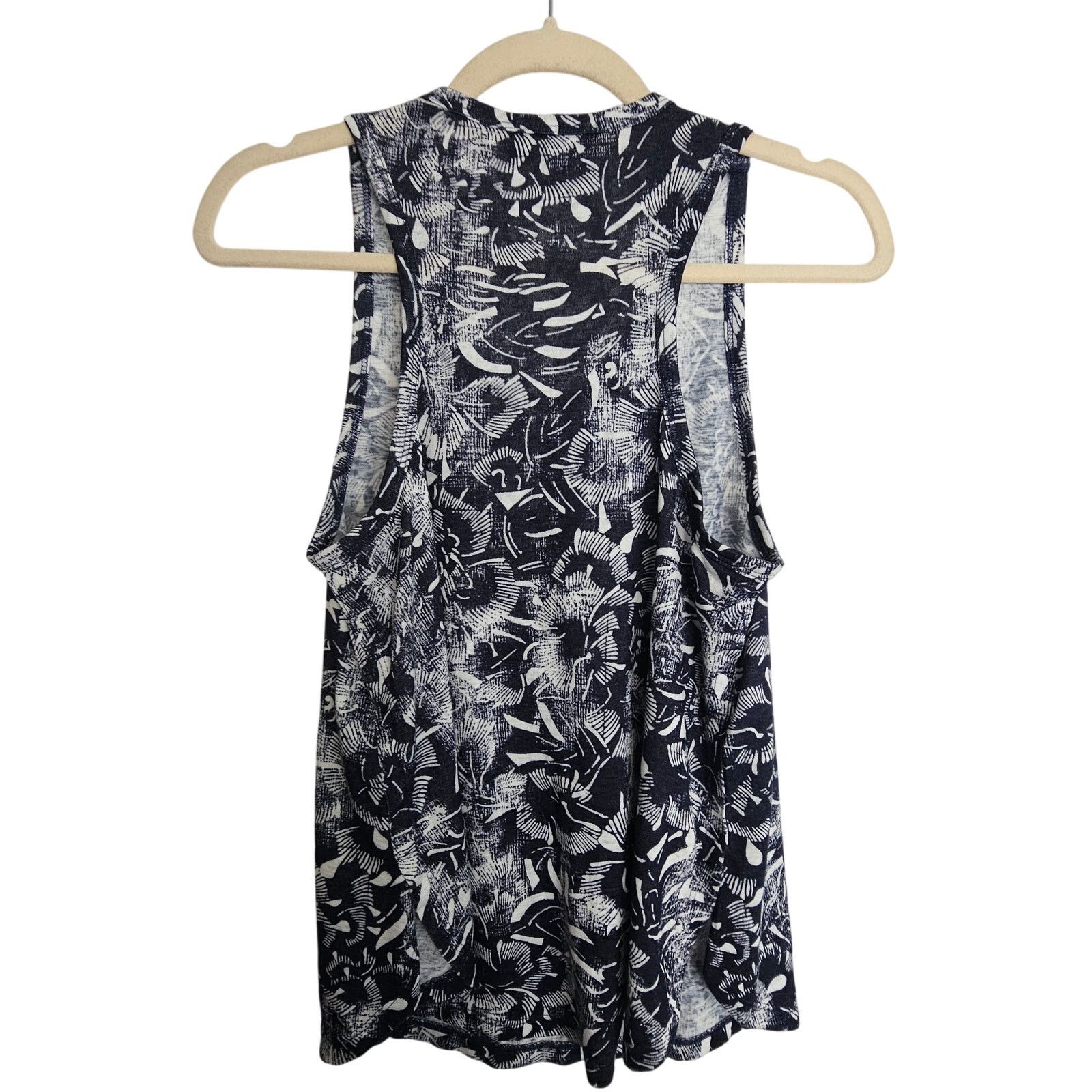 Athleta Athleta Womens Floral Tank Top Size XS Activewear Yoga Gym Size XS / US 0-2 / IT 36-38 - 7 Thumbnail