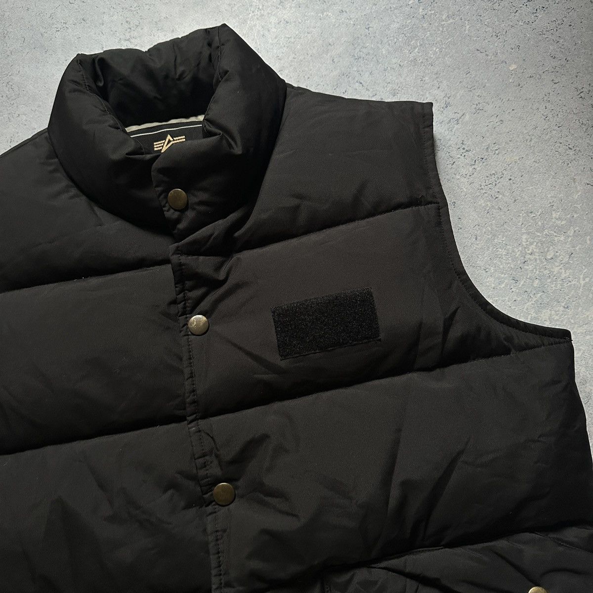 Alpha Industries Vintage Alpha Industries Cropped Puffer Down Vest Womens XS Size XS / US 0-2 / IT 36-38 - 3 Thumbnail