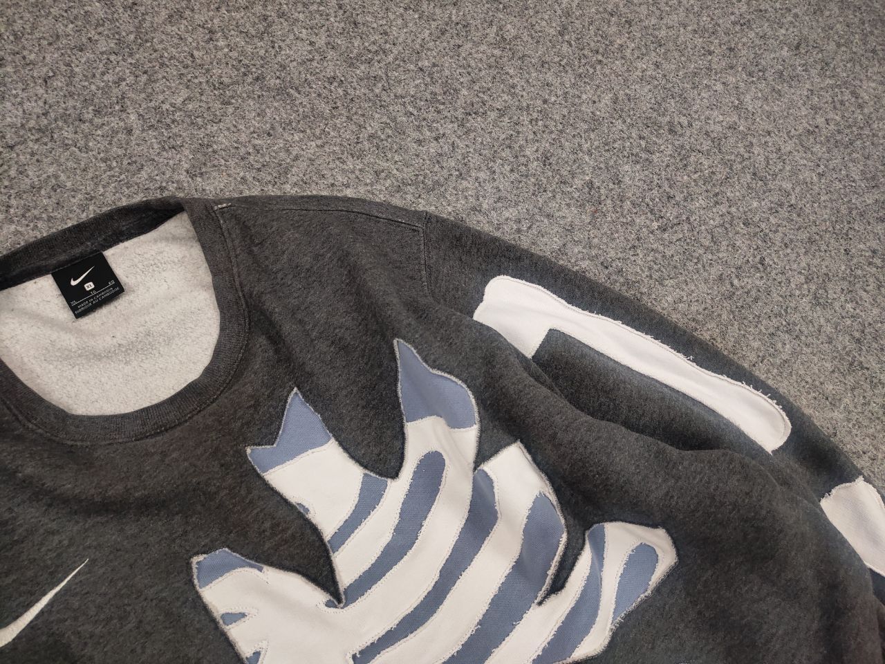 Nike Rare reworked nike skeleton Logo vintage Sweatshirt Y2K Size US L / EU 52-54 / 3 - 8 Thumbnail
