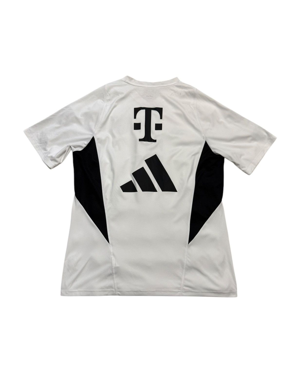 Adidas × Vintage 2024 Adidas Bayern Munich training soccer jersey football Size US L / EU 52-54 / 3 - 3 Thumbnail