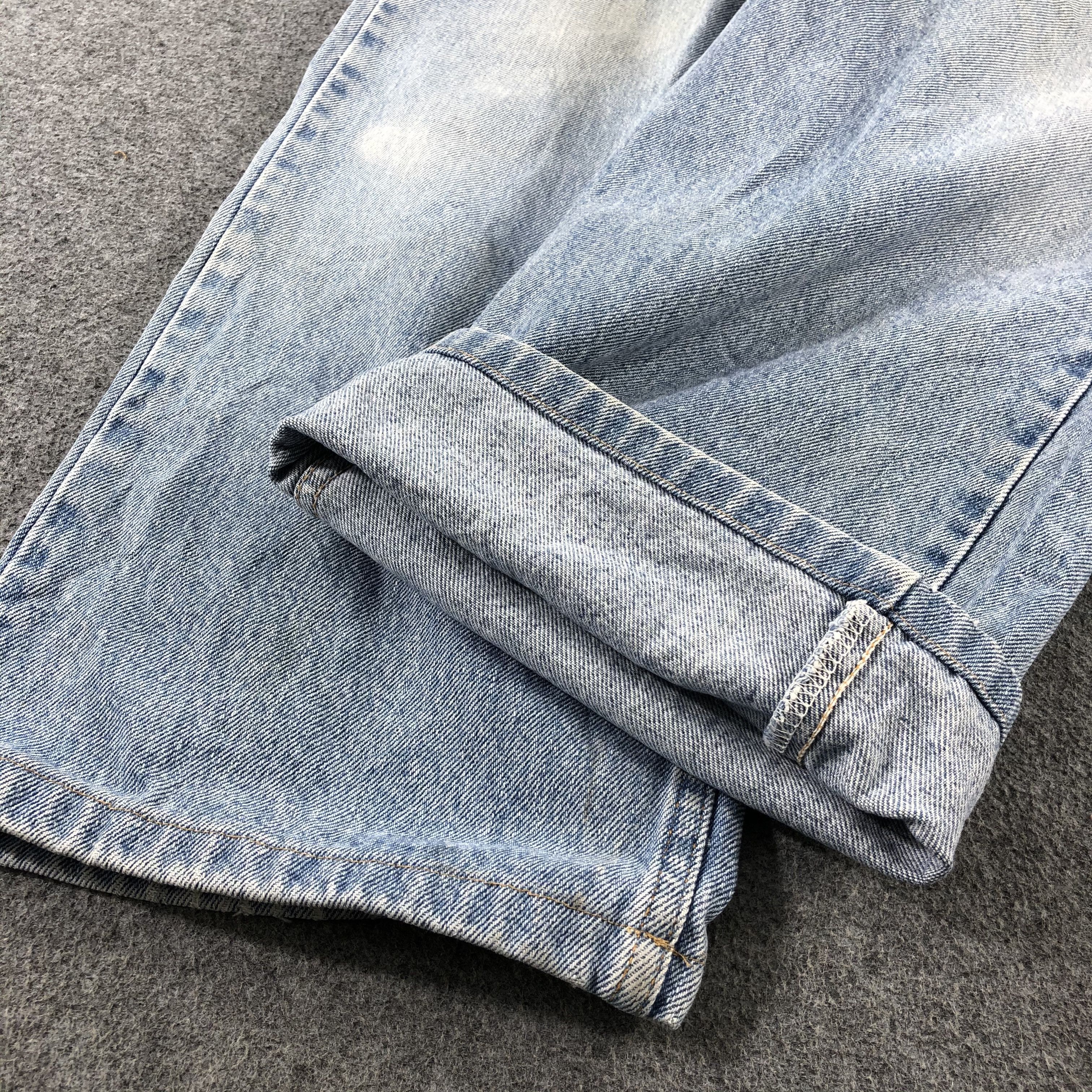 Levi's Vintage Blue Wash Levis 505 Jeans-J2439 Size US 39 - 6 Thumbnail