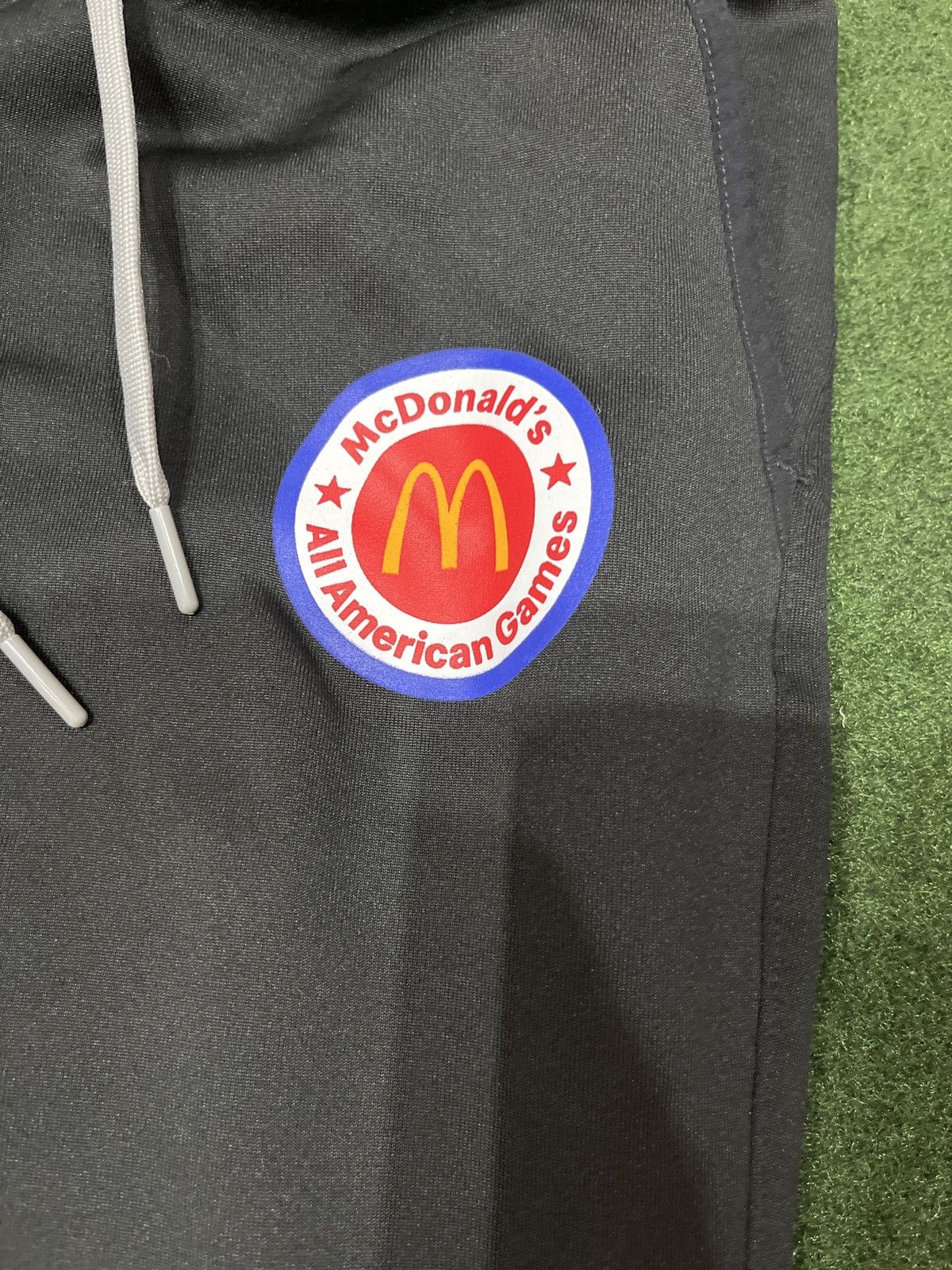 Adidas 2022 Adidas McDonalds All American Joggers Sz M Size US 32 / EU 48 - 3 Thumbnail