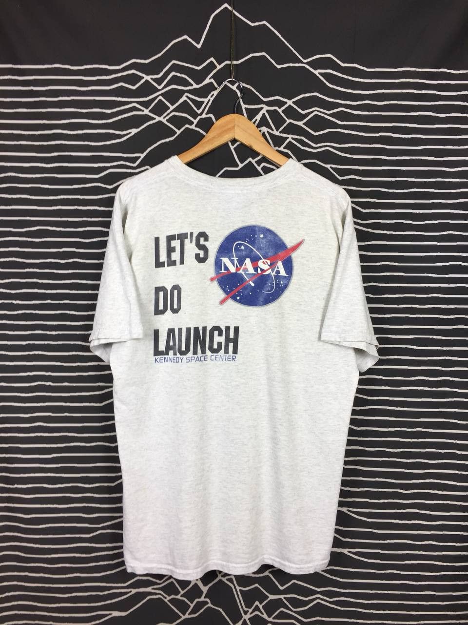 Arts & Science Vtg NASA Kennedy Space Center Let's Do Launch Tee Size US L / EU 52-54 / 3 - 1 Thumbnail