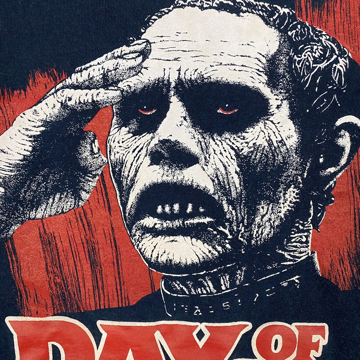 Vintage Vintage 00's DAY OF THE DEAD Horror Film Movie Tee Size US S / EU 44-46 / 1 - 4 Thumbnail