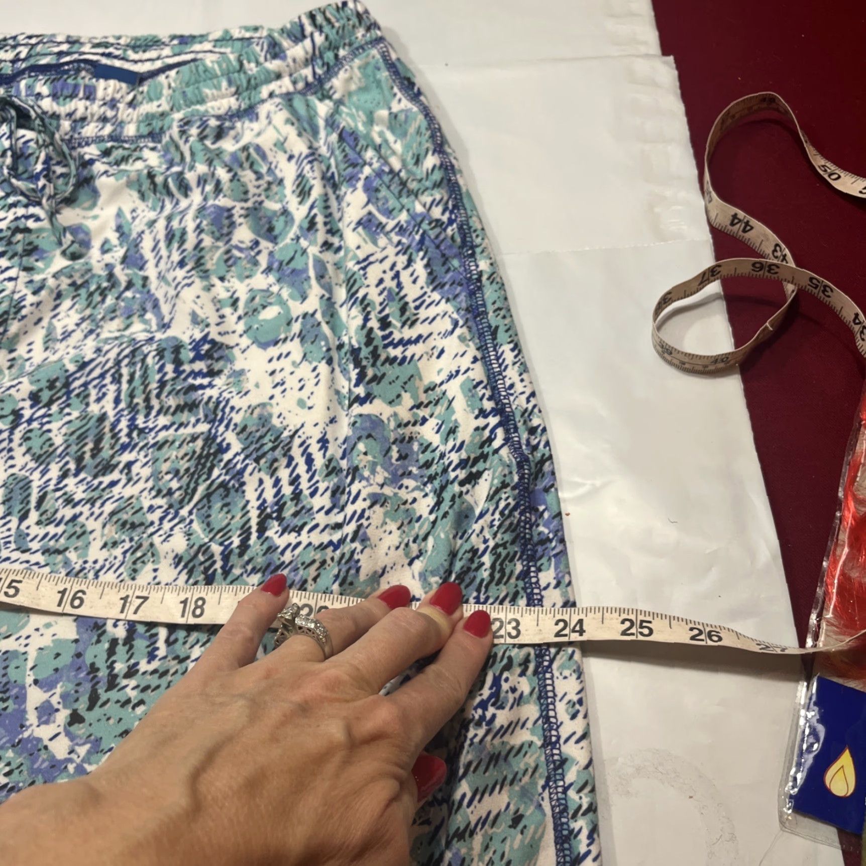 IDEA VINTAGE Reel Legends 80s 90s Print Sweat Pants Joggers Mens M Blue Pockets Elastic Waist Tapered Geometric Logo 1980s 1990s Costume Idea Size US 31 - 6 Thumbnail