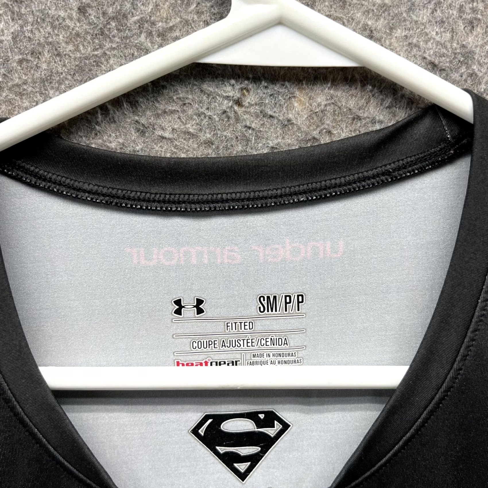 Under Armour Under Armour Shirt Women Small Black Athletic Fitted HeatGear UA T-Shirt Jersey All Seasons Casual Modern Vintage: No Warning? Size S / US 4 / IT 40 - 5 Thumbnail