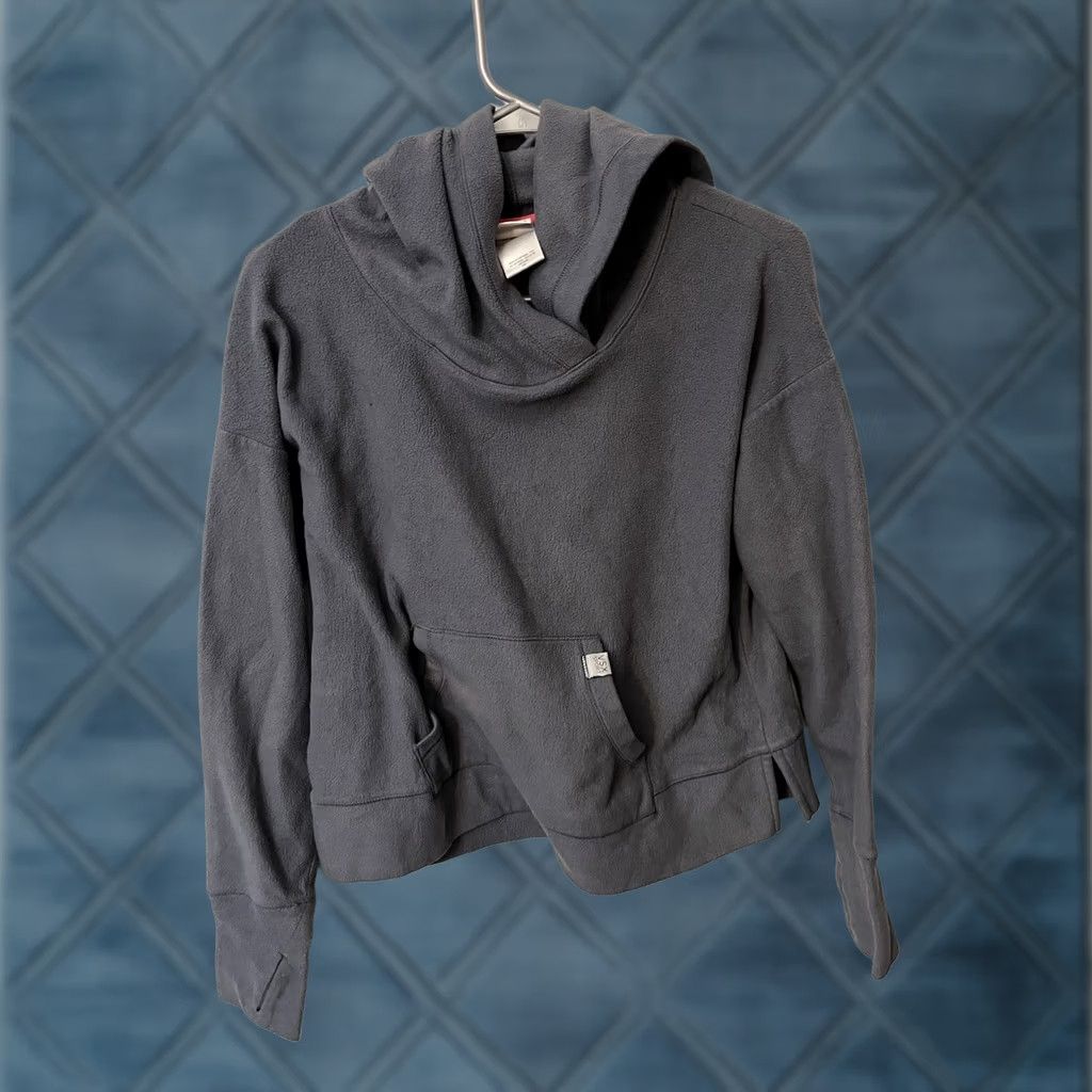 Victoria's Secret Victoria'S Secret Shirt Womens S Gray VSX Sport Fleece Pullover Sweatshirt Crop Hoodie Smal Size S / US 4 / IT 40 - 1 Thumbnail