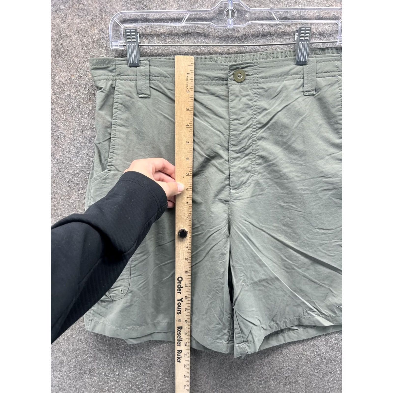 Vintage Columbia PFG Omni-Shade Shorts Mens Medium Green Nylon Cargo Fishing 8 Inseam Size US 31 - 3 Thumbnail