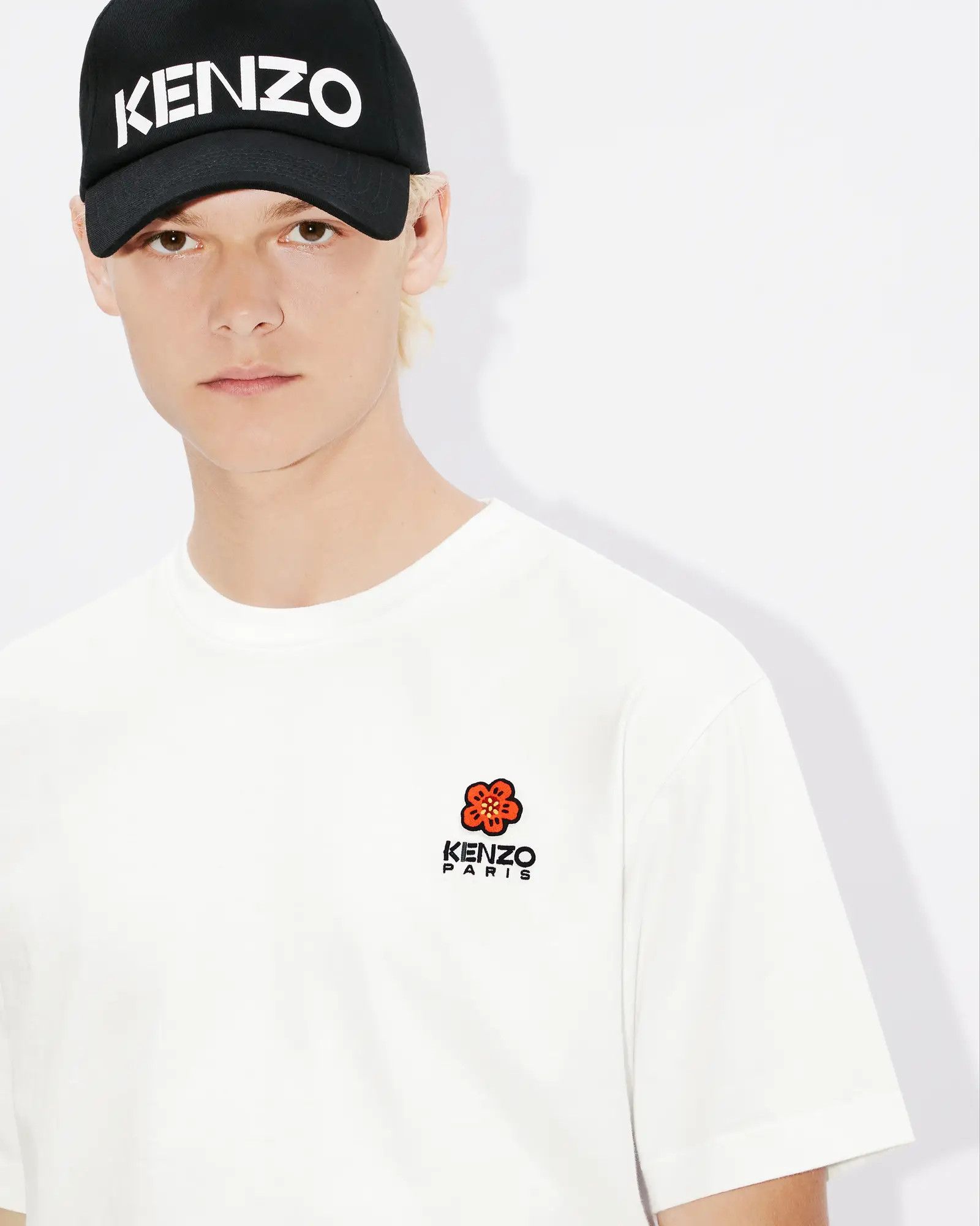 Kenzo o1mle0624 Boke Flower Oversized T-Shirt in White Size US M / EU 48-50 / 2 - 6 Thumbnail