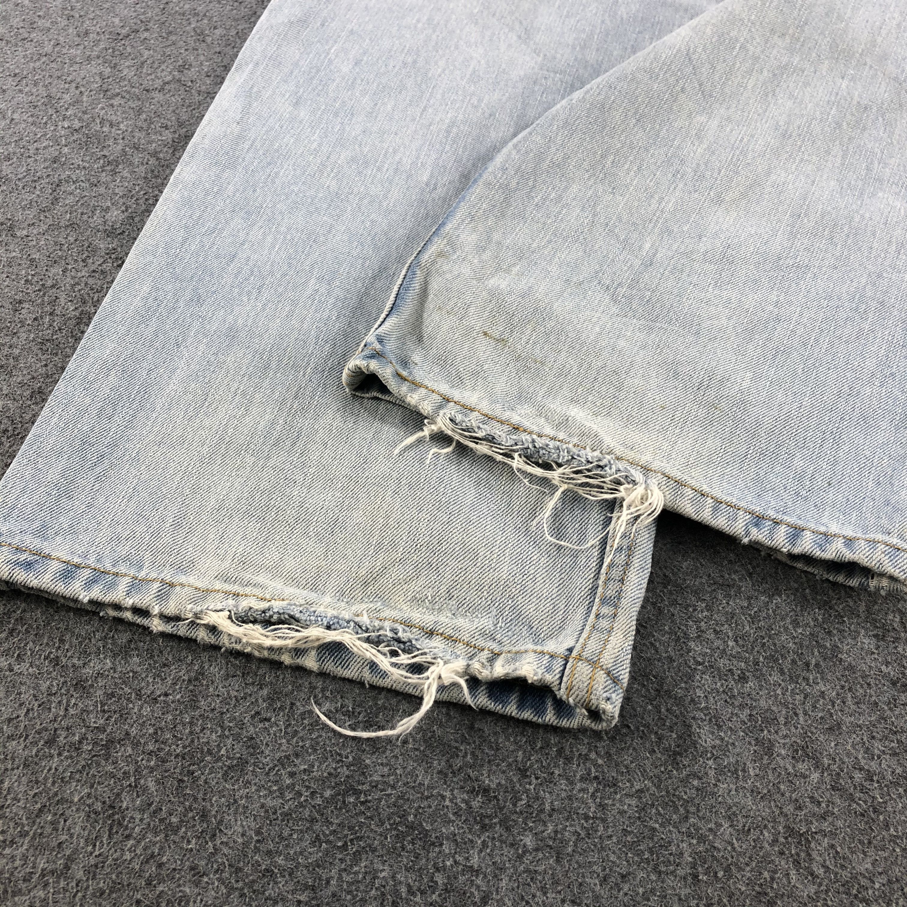Levi's Light Wash Vintage Levis 550 Jeans-J1147 Size US 39 - 6 Thumbnail