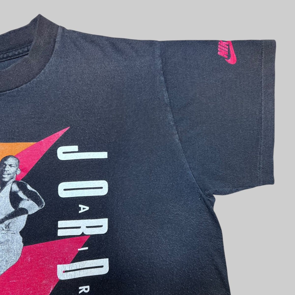 Jordan Brand × Nike × Vintage Vintage 1990s Nike Michael Jordan Gray Tag Youth Large Tee Size US M / EU 48-50 / 2 - 8 Thumbnail