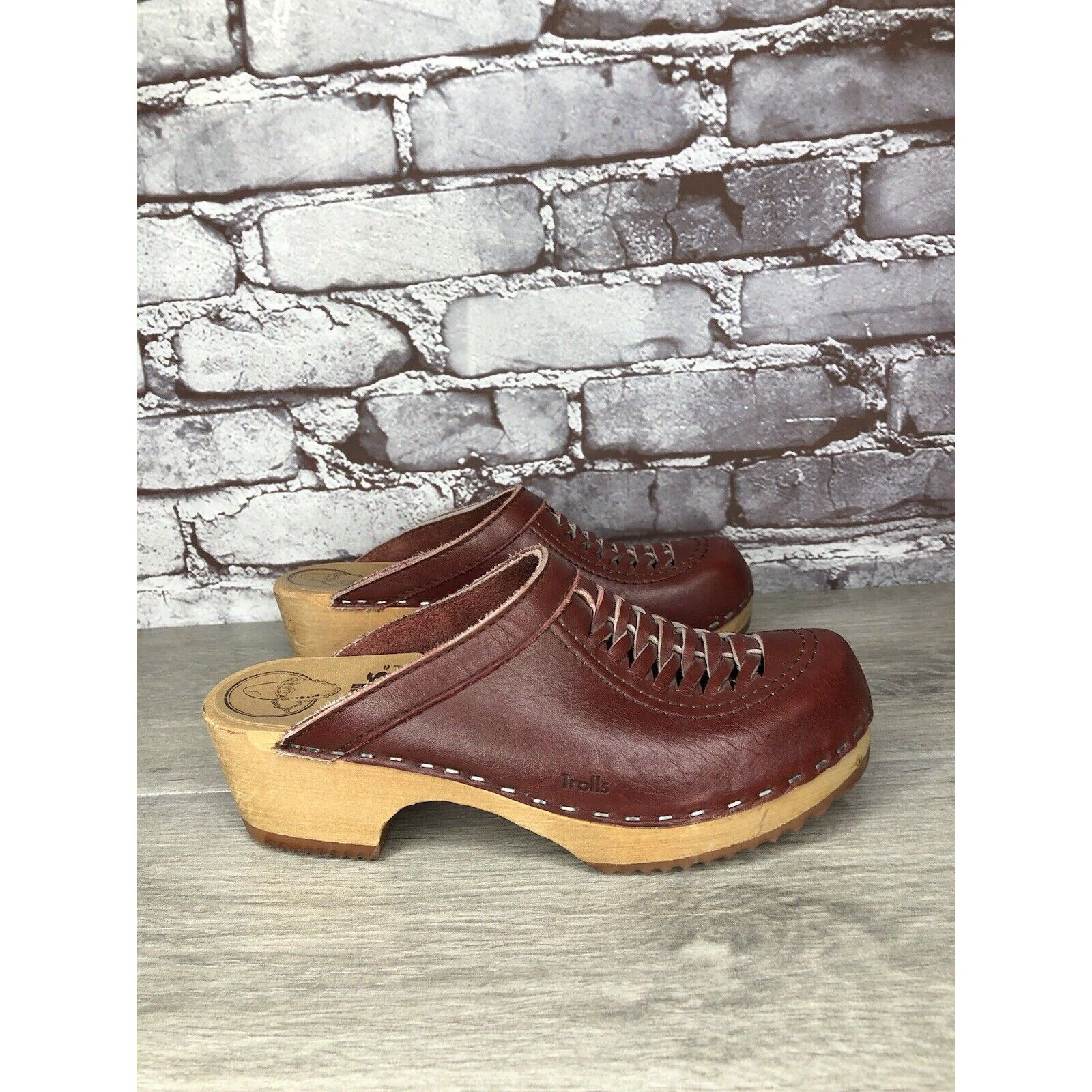 Umbro TROLLS By Samhall Burgundy Leather & Wood Sweden Clogs Shoes Size US 7 / IT 37 - 3 Thumbnail