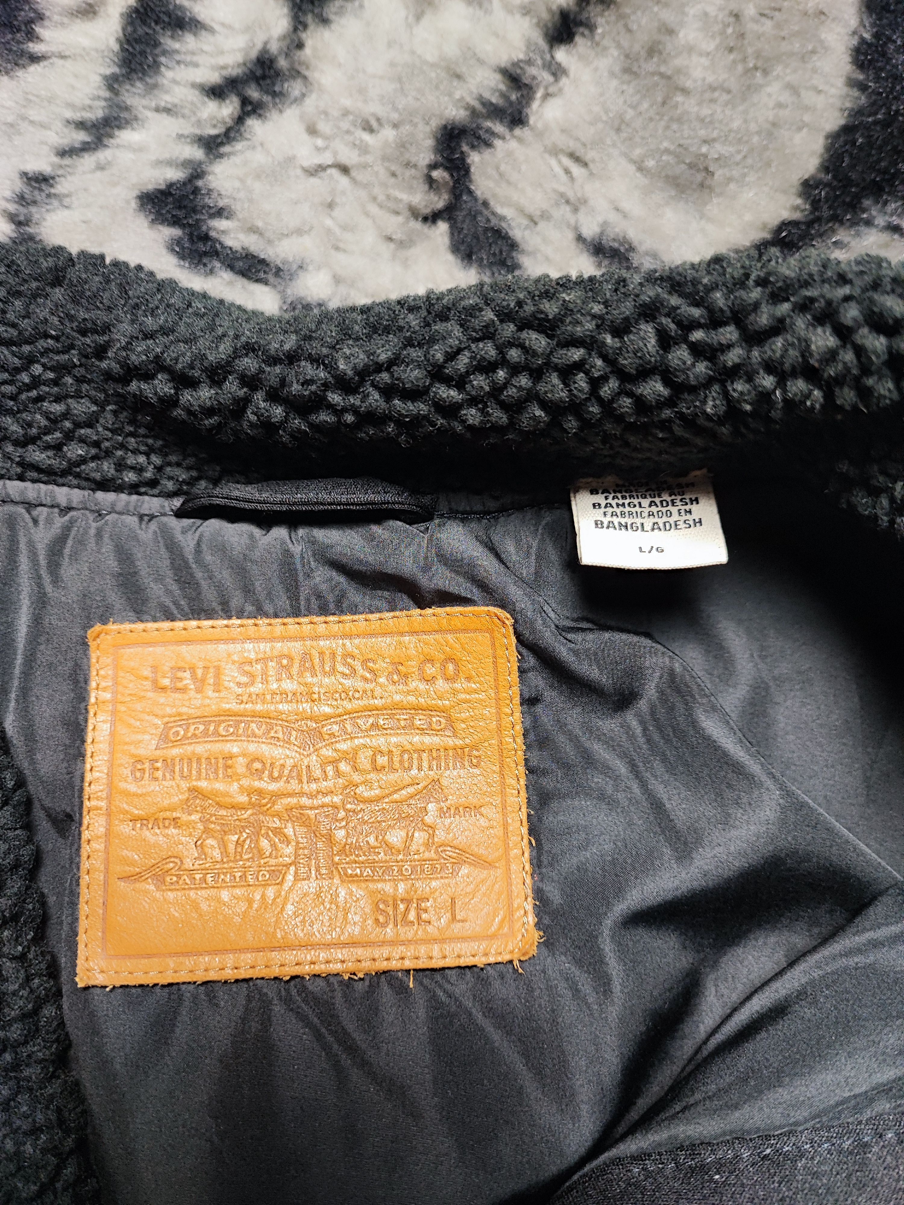 Levi's Vintage Clothing Levi's Sherpa Lined Trucker Jacket Fleece Size L Size US L / EU 52-54 / 3 - 22 Thumbnail