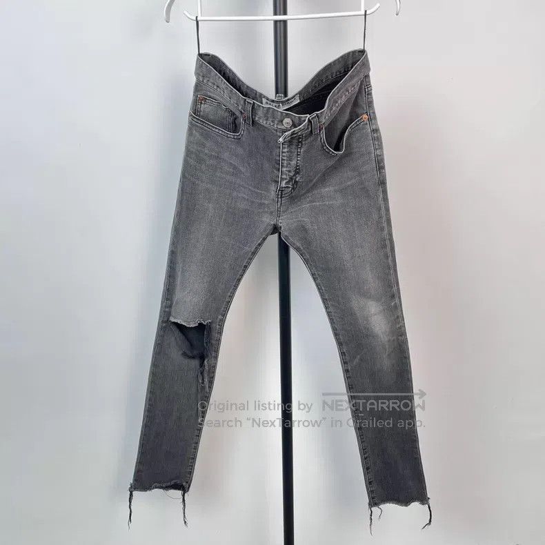 Balenciaga Balenciaga Ripped denim pants Size US 28 / EU 44 - 1 Thumbnail
