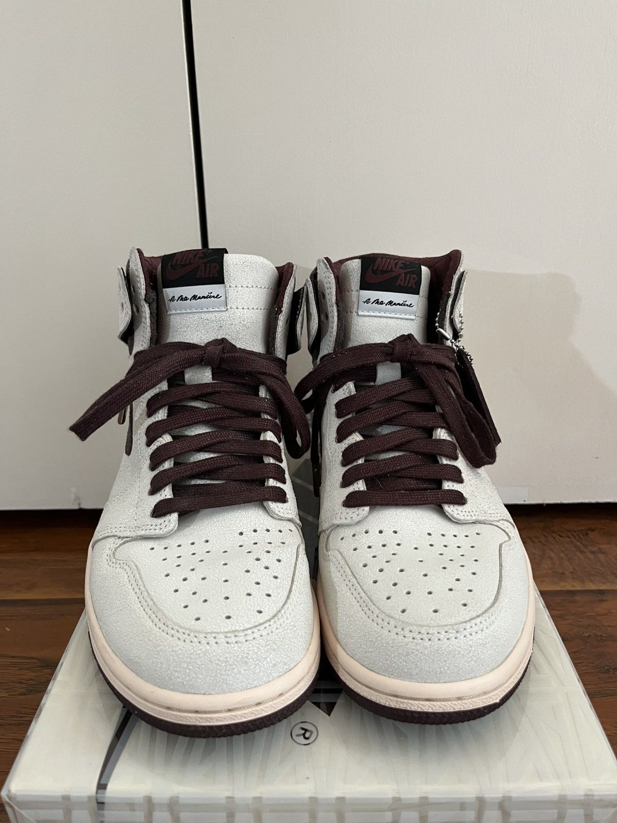 A Ma Maniere × Jordan Brand A Ma Maniere x Jordan 1 High Size US 9 / EU 42 - 3 Thumbnail