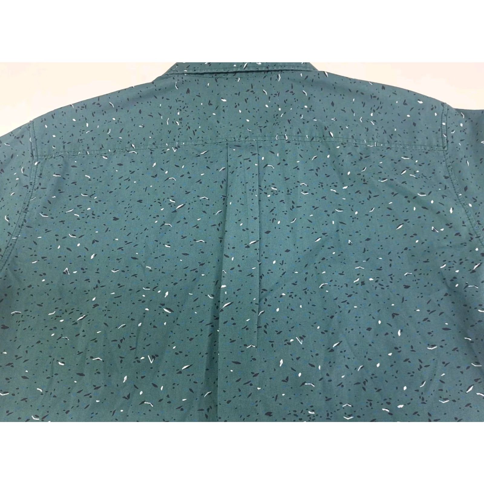 RVCA RVCA Button-Up Shirt Slim Fit Short Sleeve Mens Small Green Black/White speks Pattern Casual Club/Travel 5780 Size US S / EU 44-46 / 1 - 5 Thumbnail