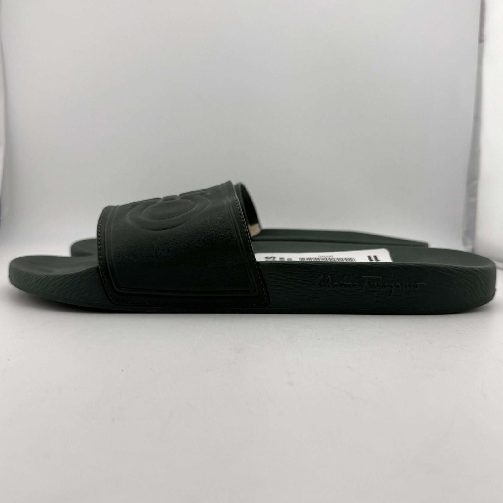 Salvatore Ferragamo Salvatore Ferragamo Groove Slide 11 Used No Box Size US 11 / EU 44 - 2 Thumbnail
