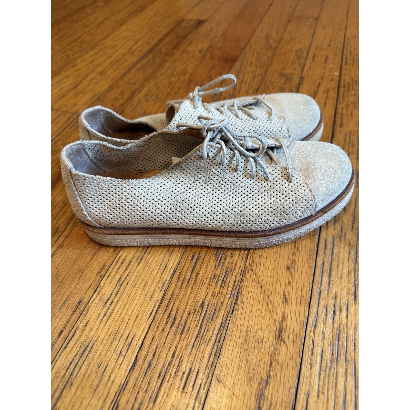 Kork-Ease Kork-Ease Shoes Size 8M Beige Perforated Leather Lace Up Size US 8 / IT 38 - 2 Thumbnail