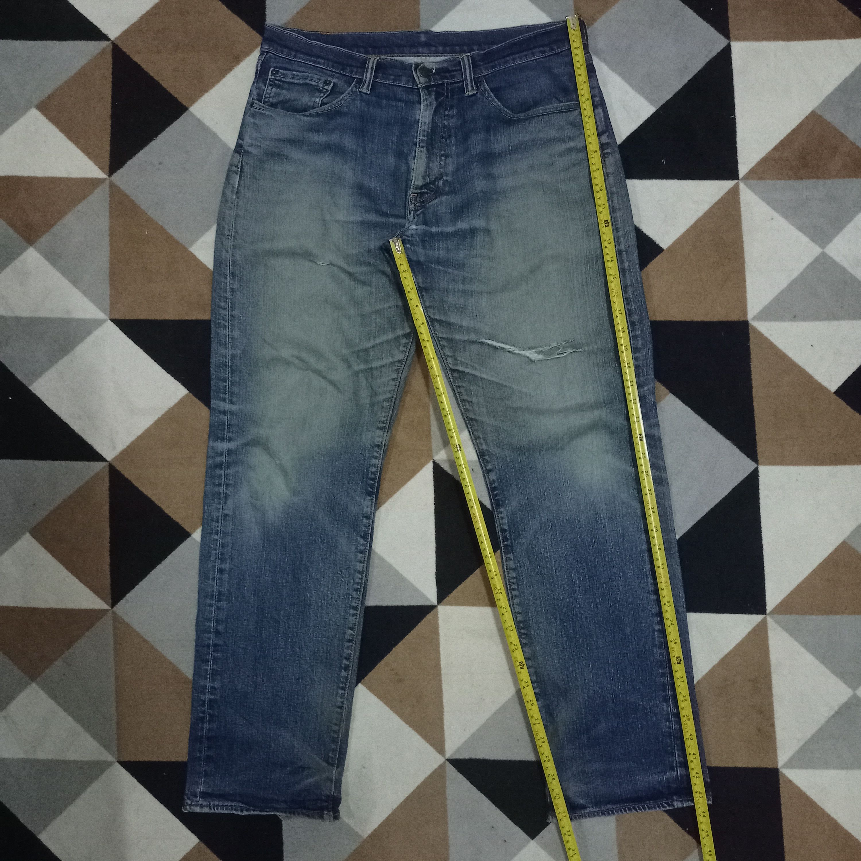 Levi's Vintage Levis 505 Blue Wash Distressed Ripped Baggy Jeans Size US 36 / EU 52 - 11 Thumbnail