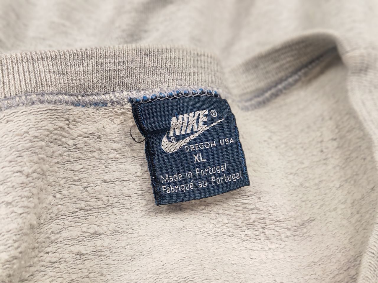 Nike Vintage 80's Nike Oregon USA Gray Jumper Swoosh Sweatshirt Size US XL / EU 56 / 4 - 15 Thumbnail