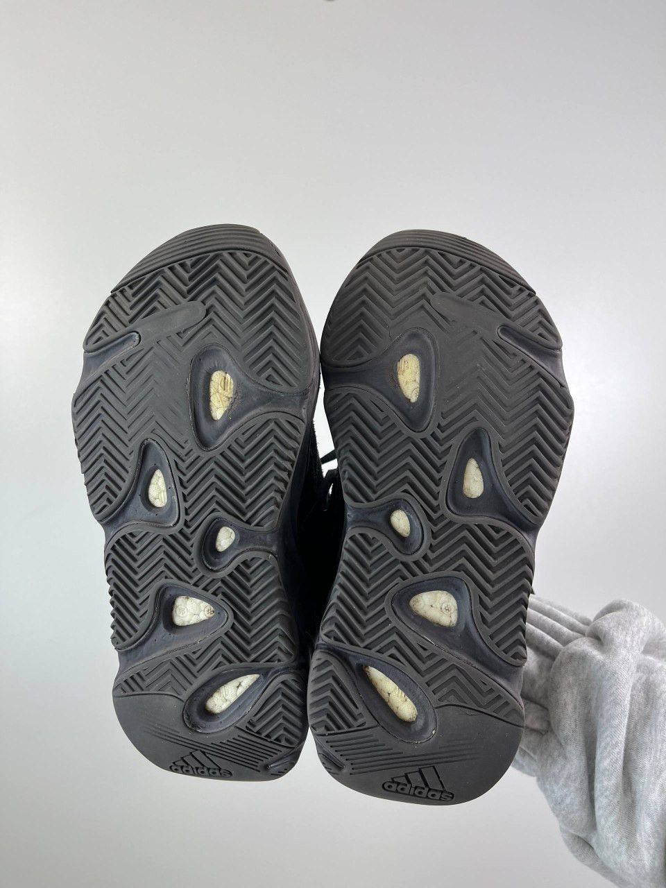 Adidas Adidas Yeezy Boost 700 V2 Vanta FU6684 Black Triple Size 5.5 Size US 5.5 / EU 38 - 7 Thumbnail