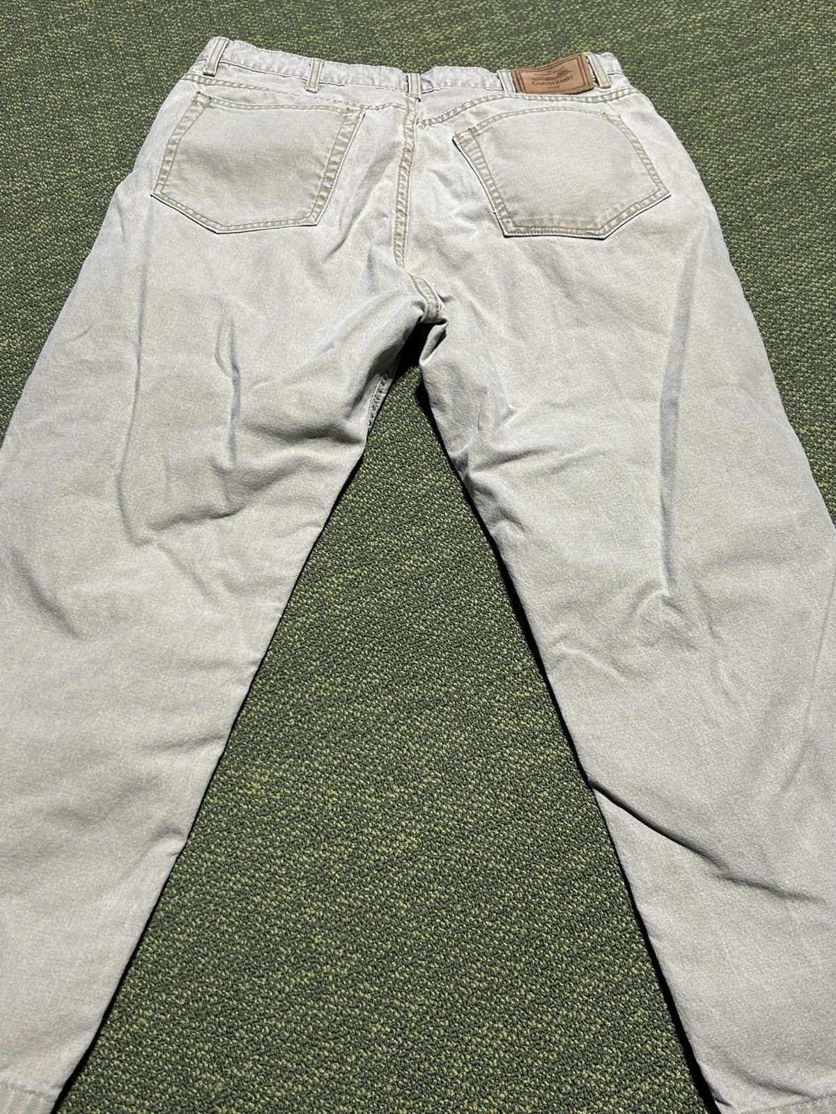 Calvin Klein Khaki Calvin Klein pants Size US 36 / EU 52 - 2 Thumbnail