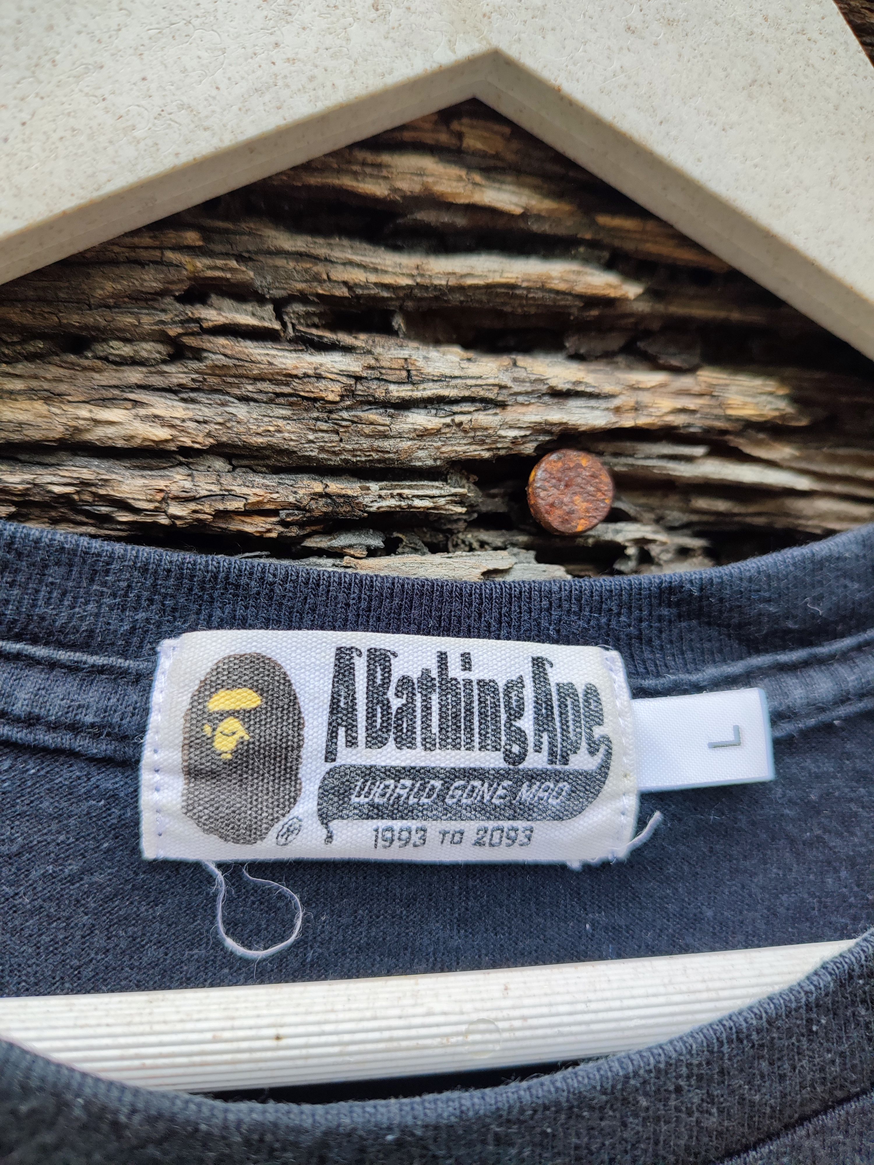 Bape A Bathing Ape World Gone Mad Tshirt Size US L / EU 52-54 / 3 - 11 Thumbnail