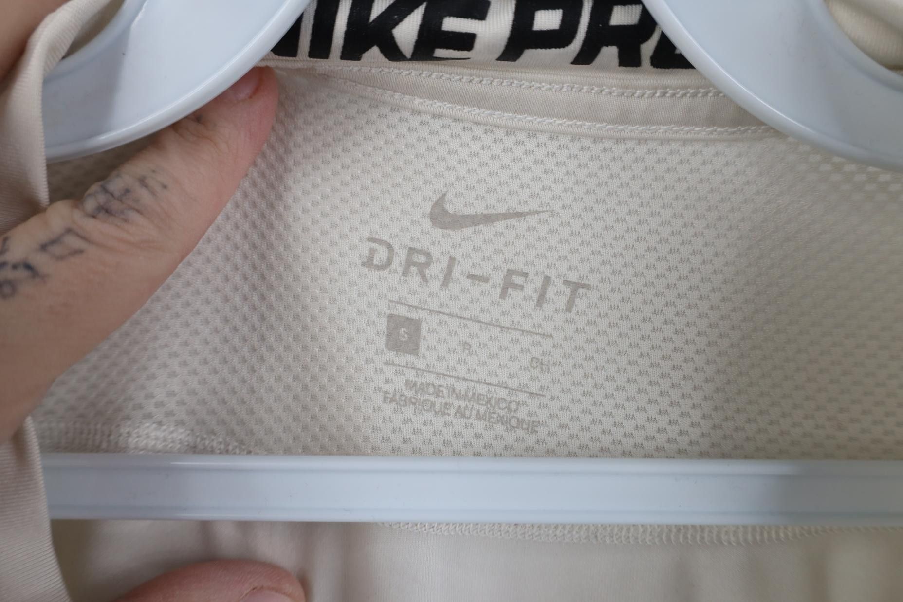 Nike Nike Pro Combat Compression Training Long Sleeve T-Shirt Size US S / EU 44-46 / 1 - 5 Thumbnail